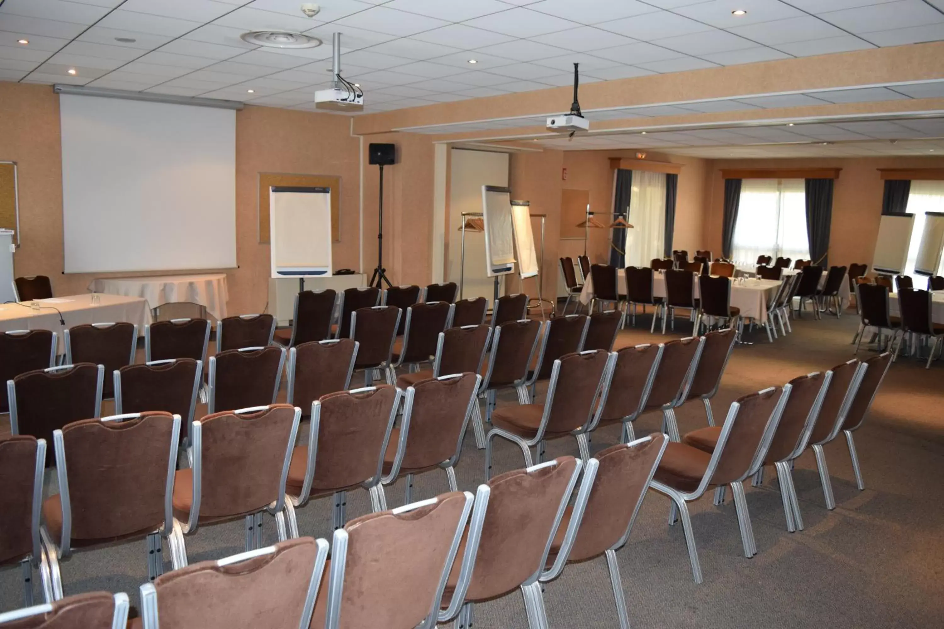 Meeting/conference room in Best Western Marseille Aeroport