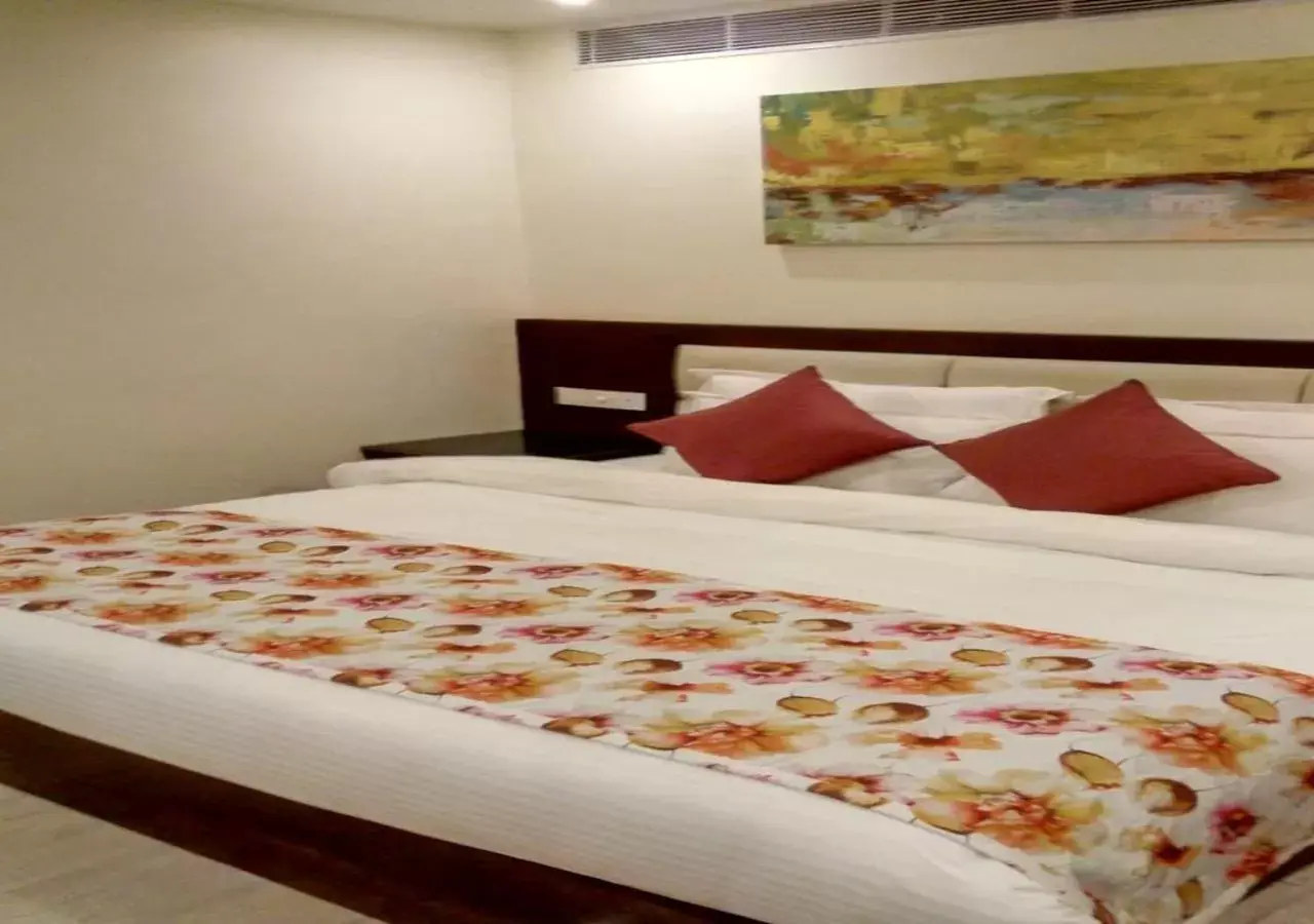 Bed in Clarks Inn Suites Katra