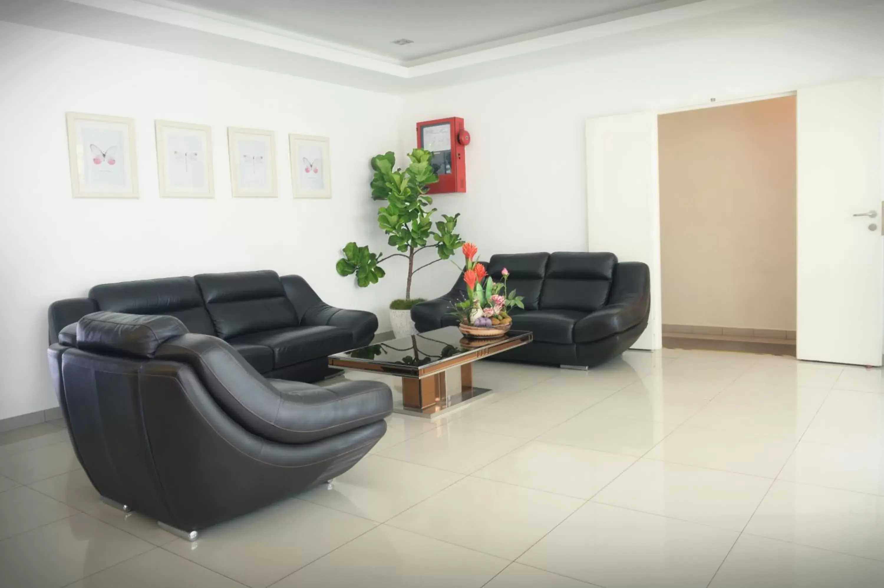 Lobby or reception, Seating Area in Brezza Hotel Lumut