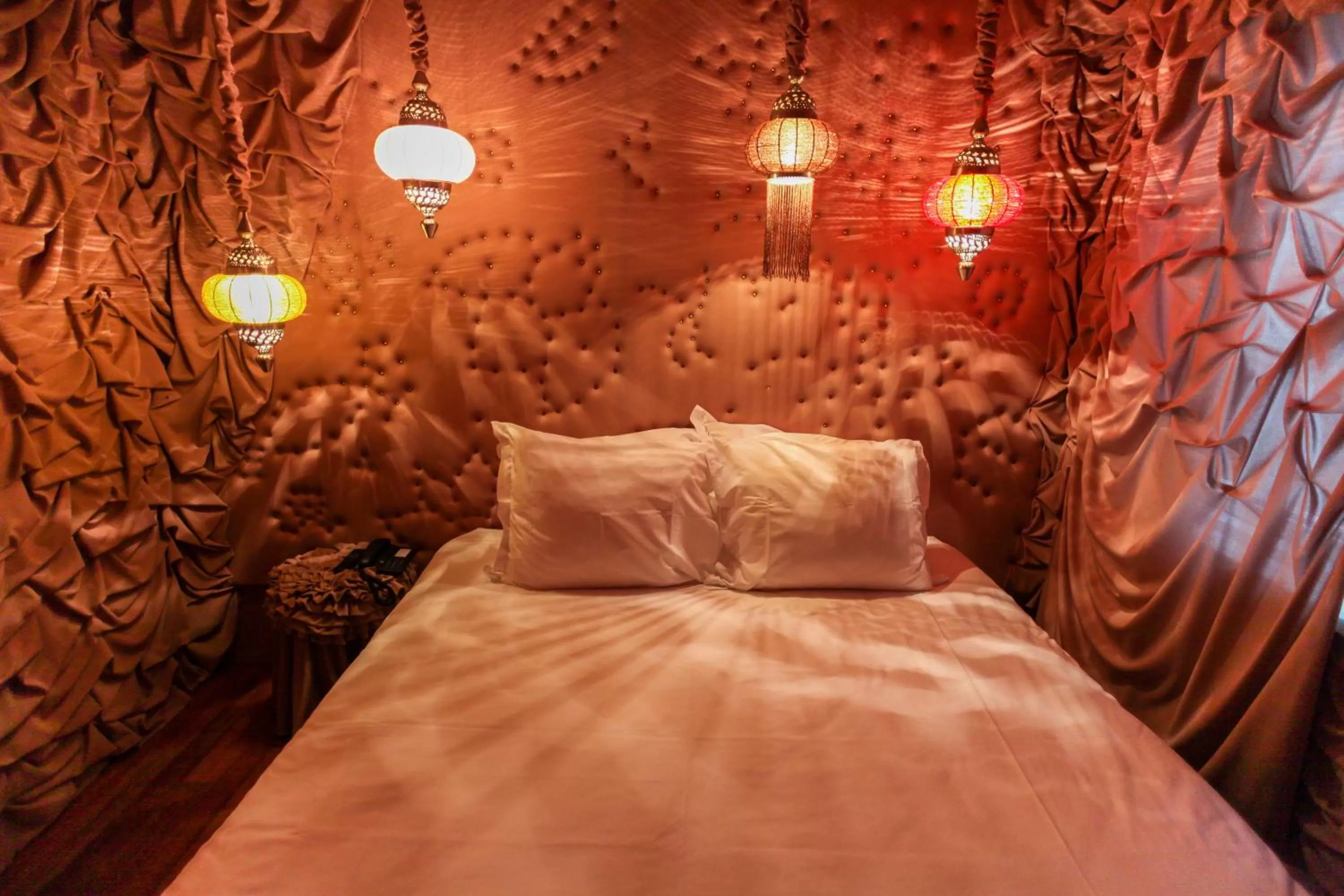 Bed in Hotel The Exchange