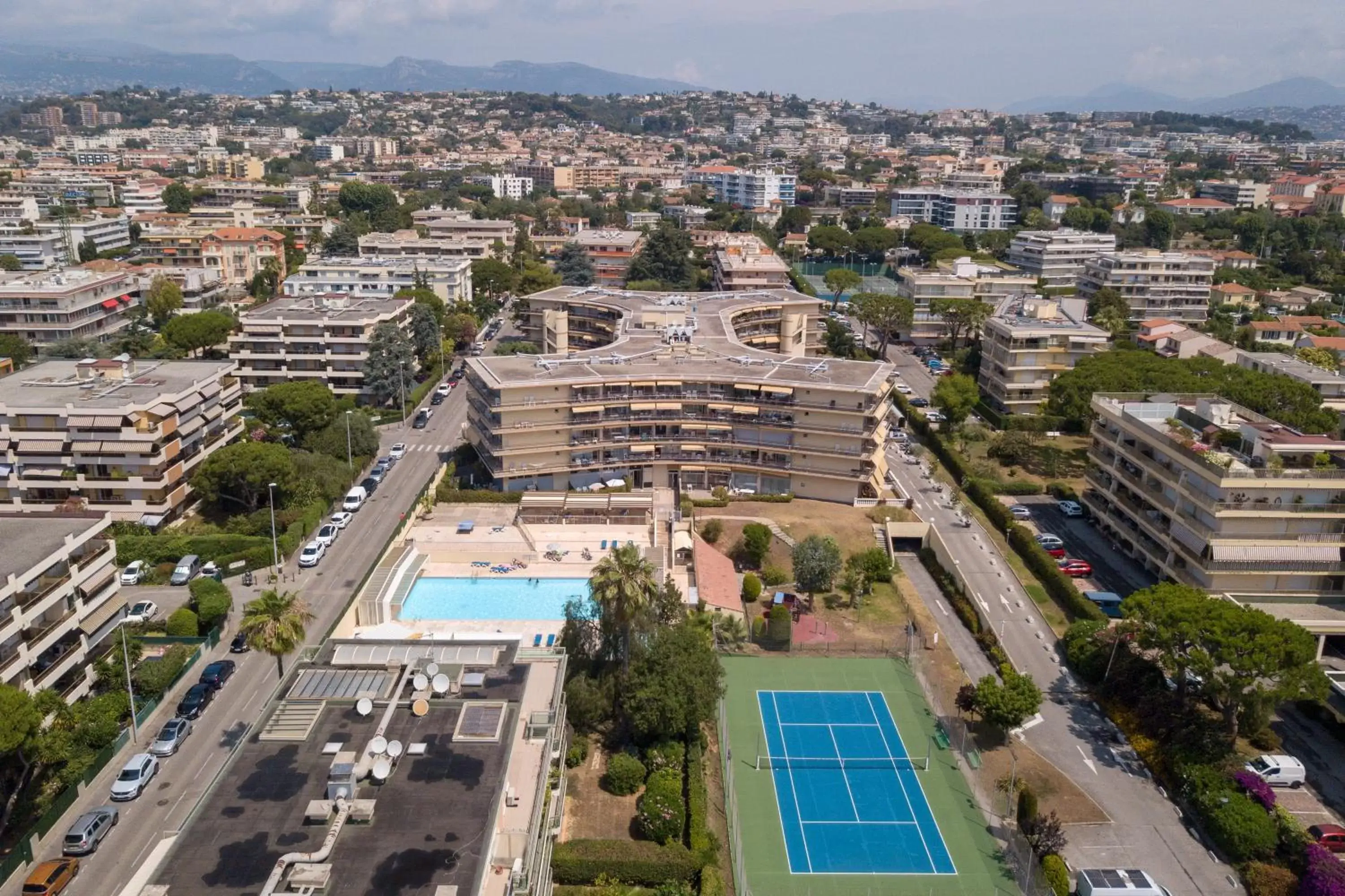 Property building, Bird's-eye View in Résidence Pierre & Vacances Heliotel Marine