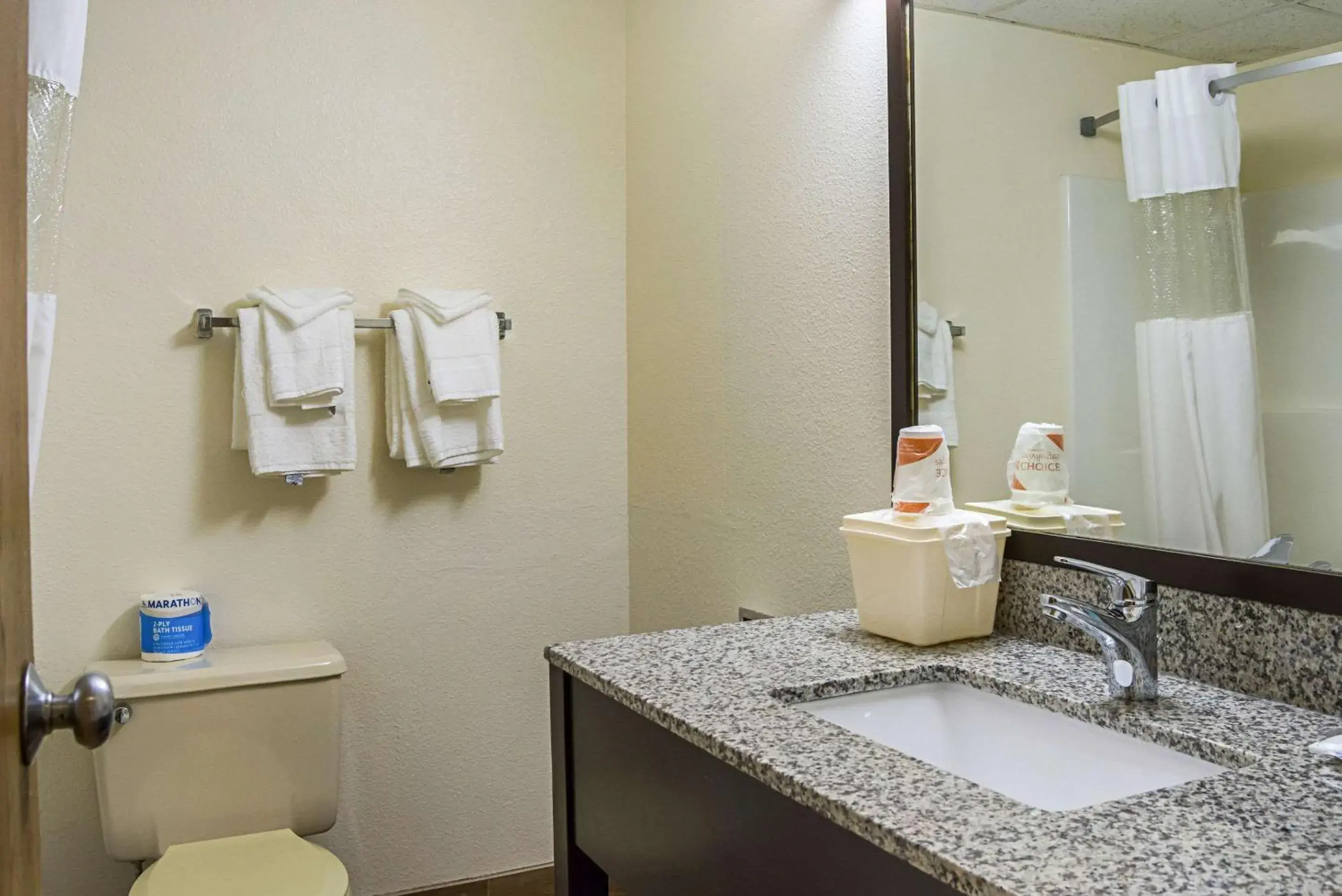 Bathroom in Quality Inn & Suites Clackamas - Portland