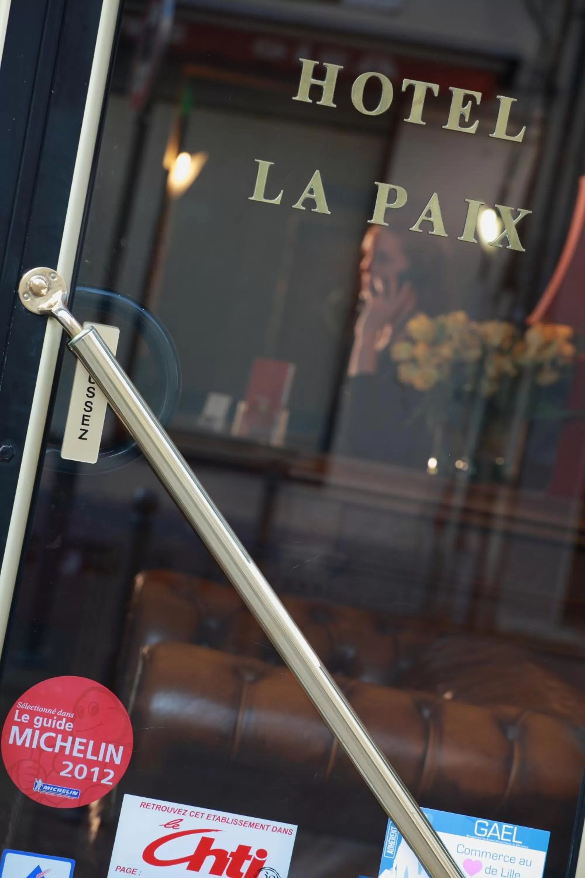 Facade/entrance in Hotel De La Paix