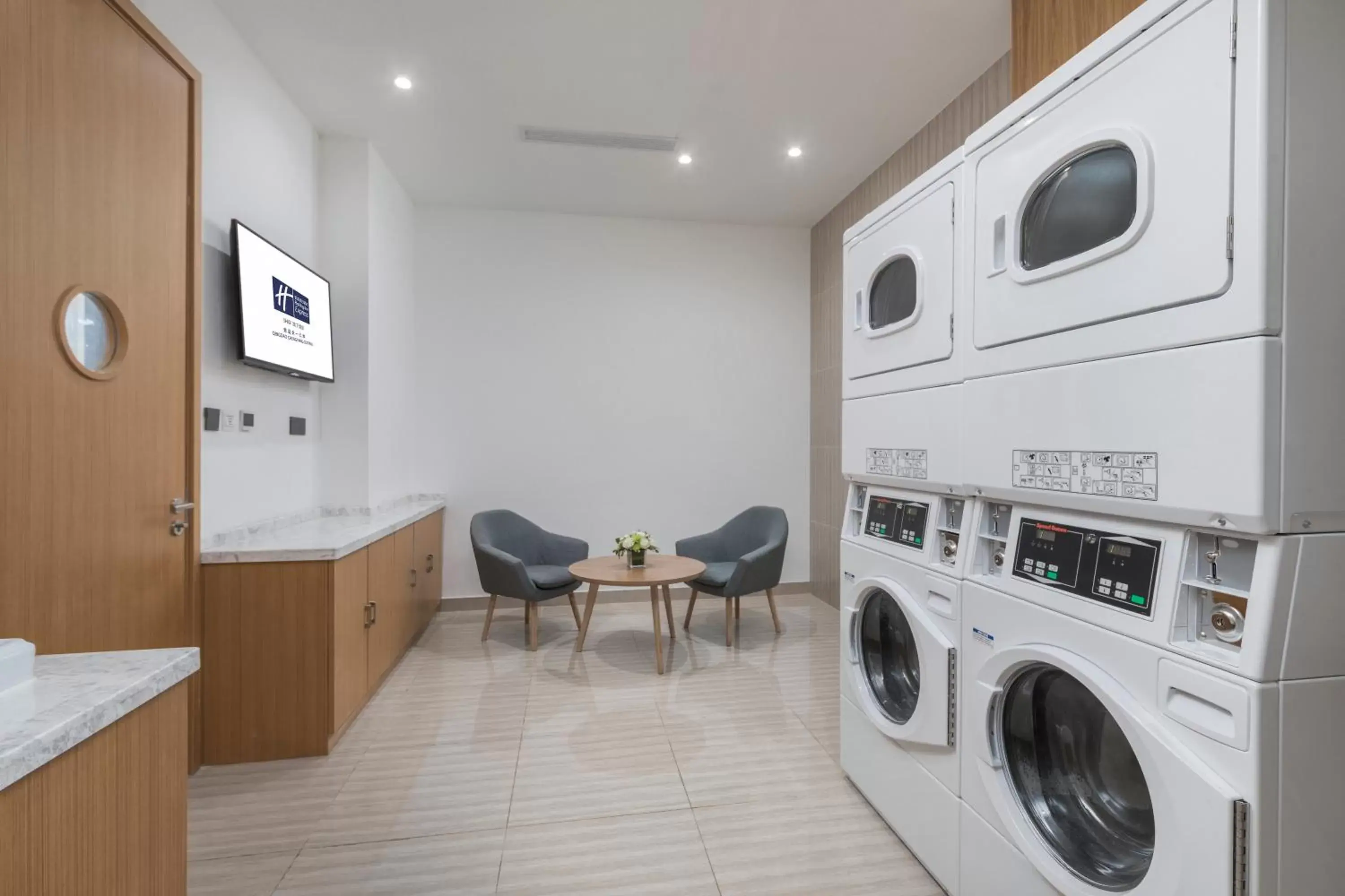 Other, Kitchen/Kitchenette in Holiday Inn Express Qingdao Chengyang Central, an IHG Hotel