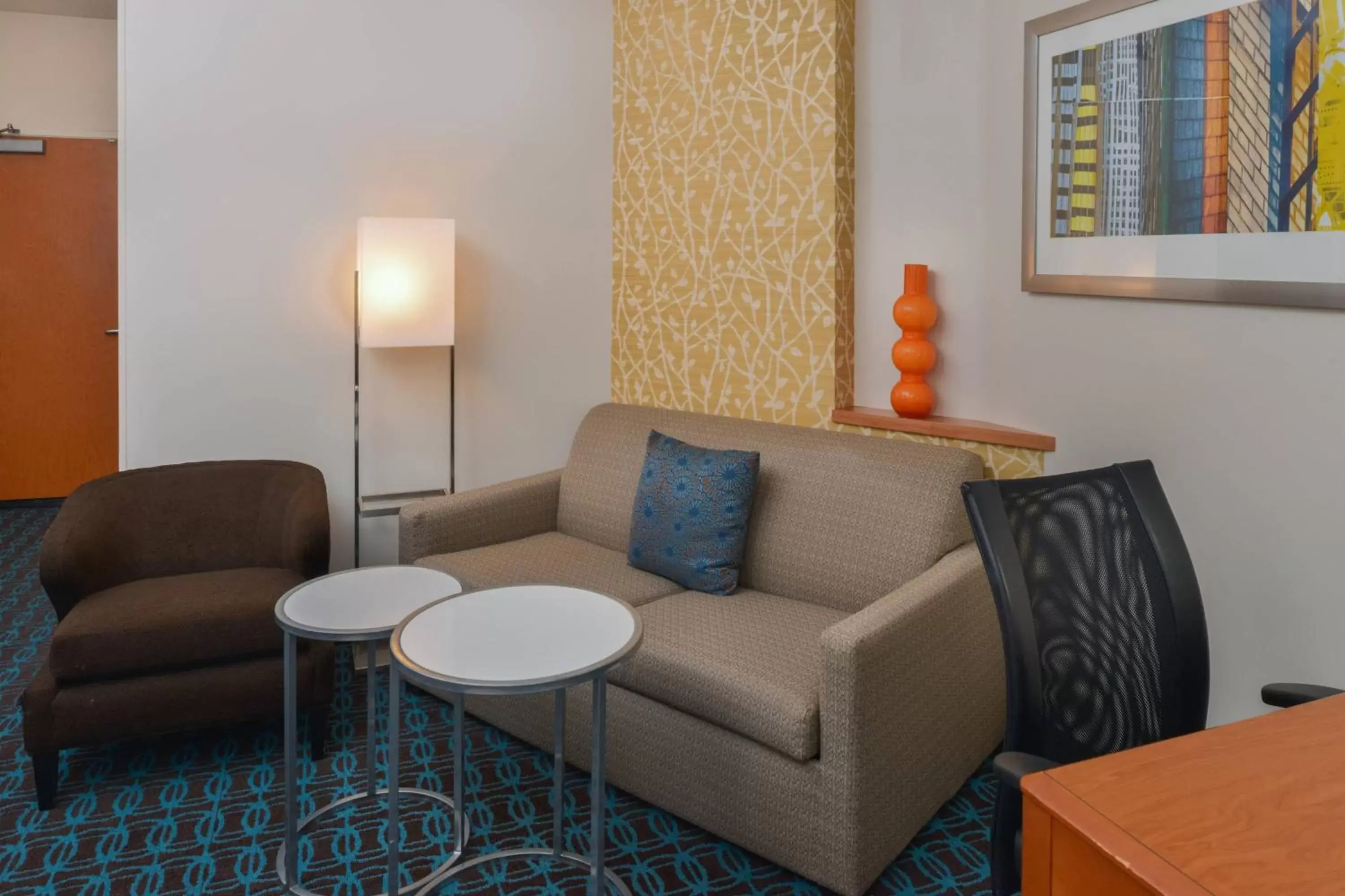 Photo of the whole room, Seating Area in Fairfield Inn & Suites Santa Maria