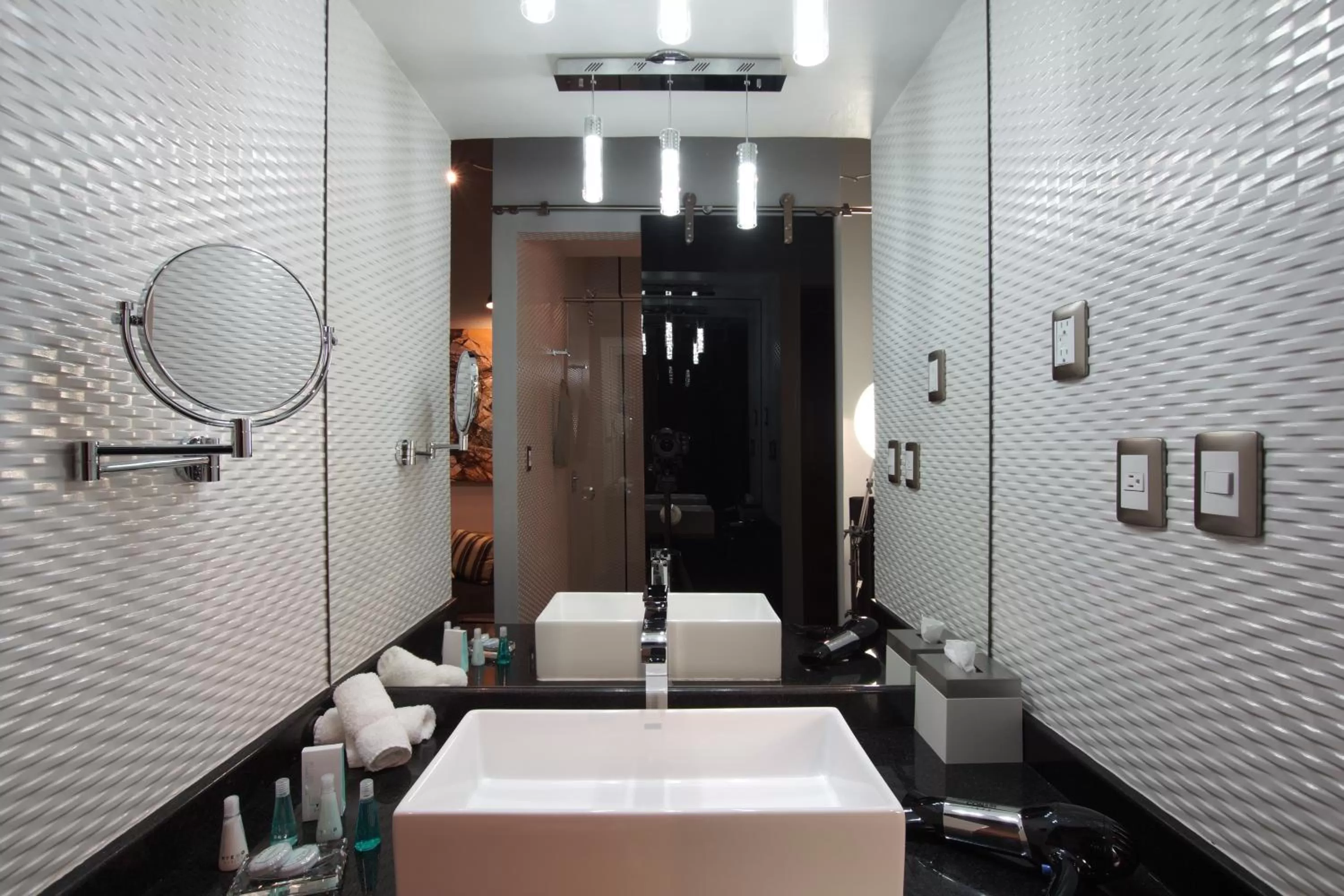 Bathroom in 1850 Hotel Boutique