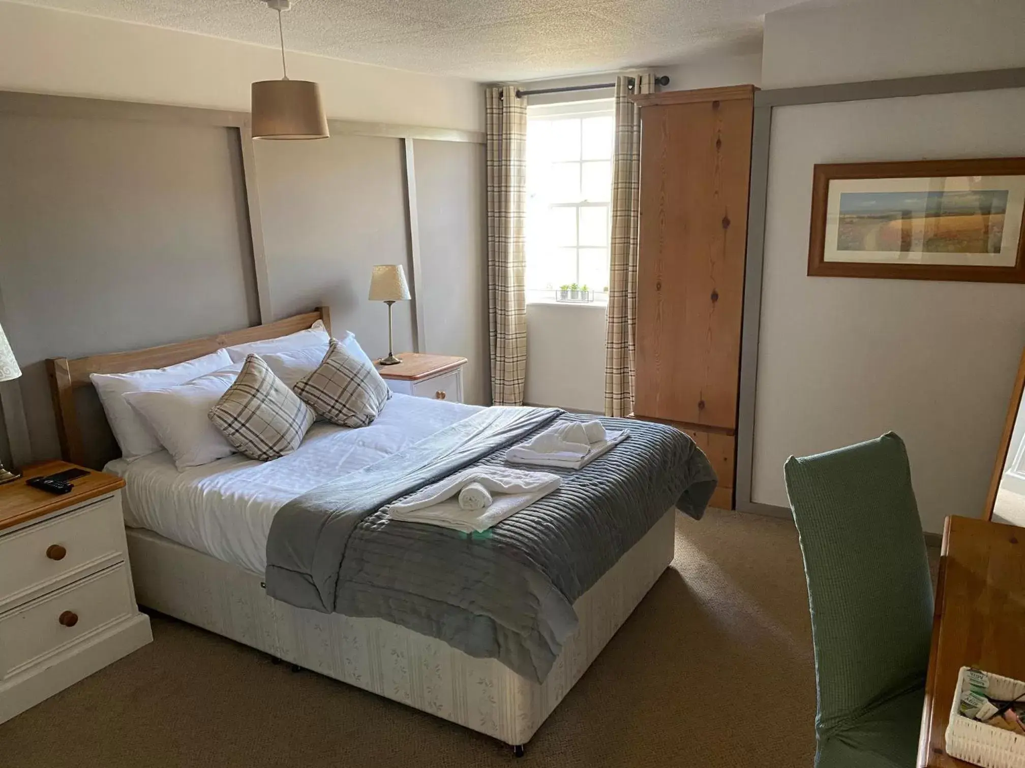 Deluxe Double Room with Shower in The Ship Inn