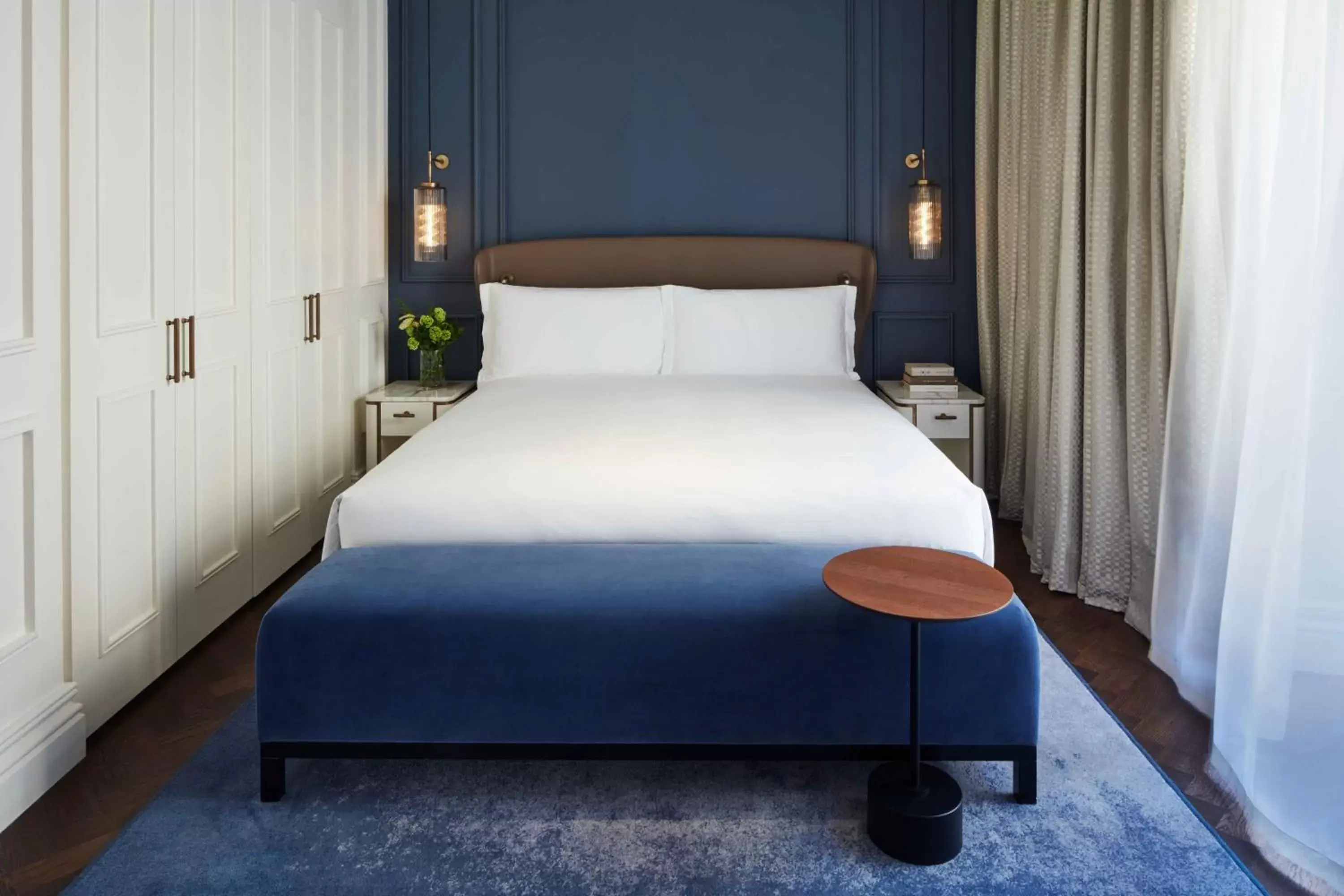 Bedroom, Bed in InterContinental Rome Ambasciatori Palace, an IHG Hotel