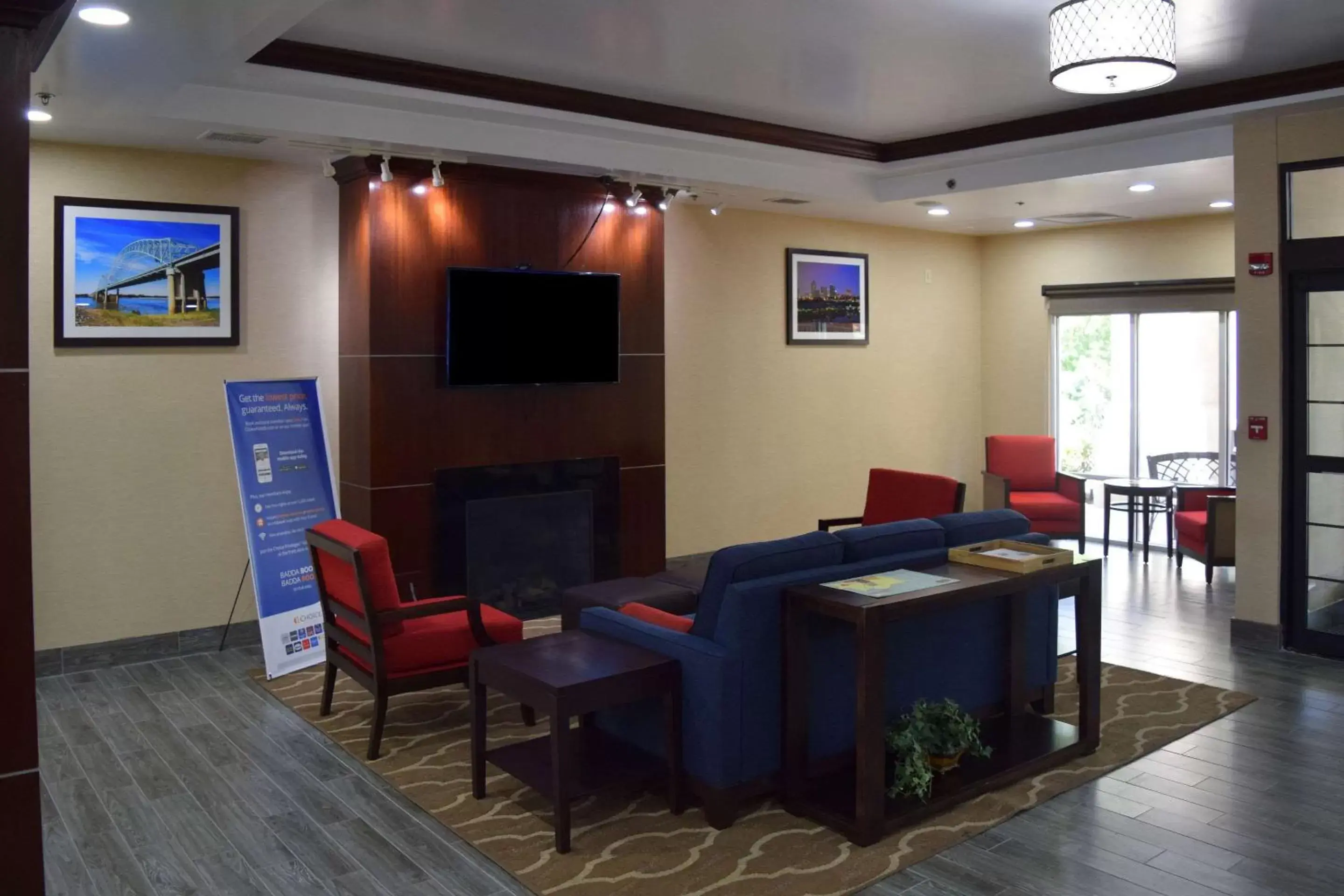 Lobby or reception, Lounge/Bar in Comfort Suites Olive Branch