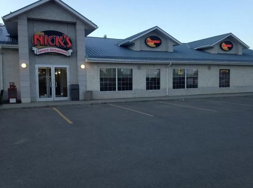 Restaurant/places to eat in Super 8 by Wyndham Vermilion AB