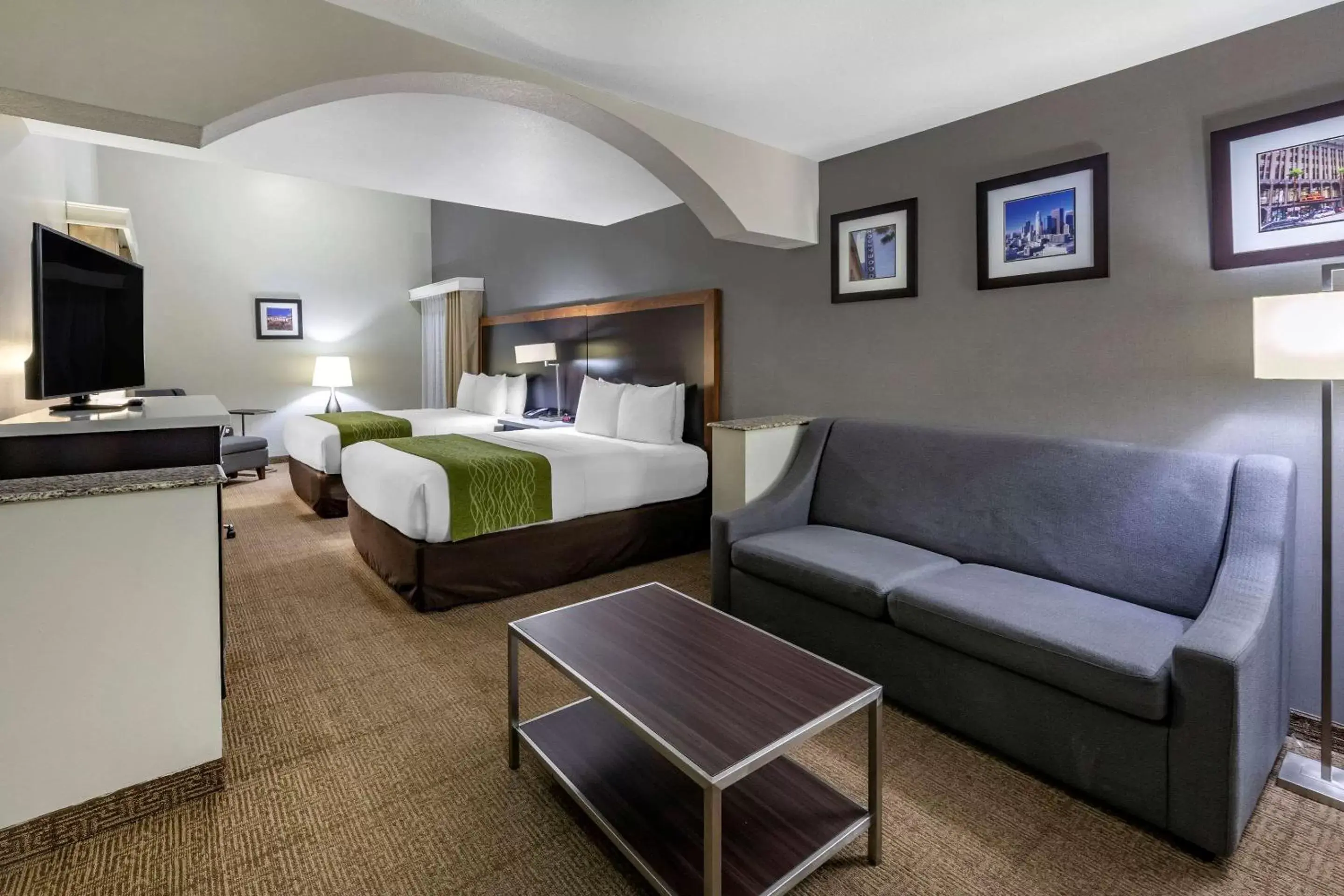 Bedroom, Seating Area in Comfort Inn & Suites Near Universal - North Hollywood – Burbank
