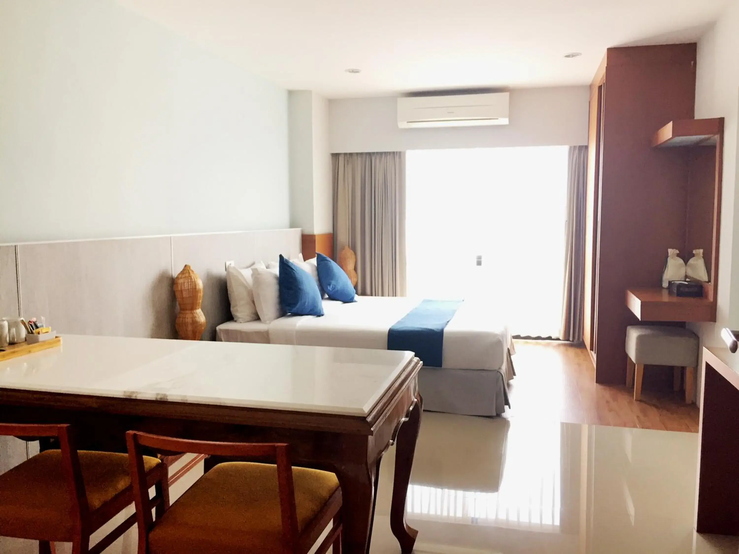 Bed in Crystal Jade Hotel Bed in Crystal Jade Hotel