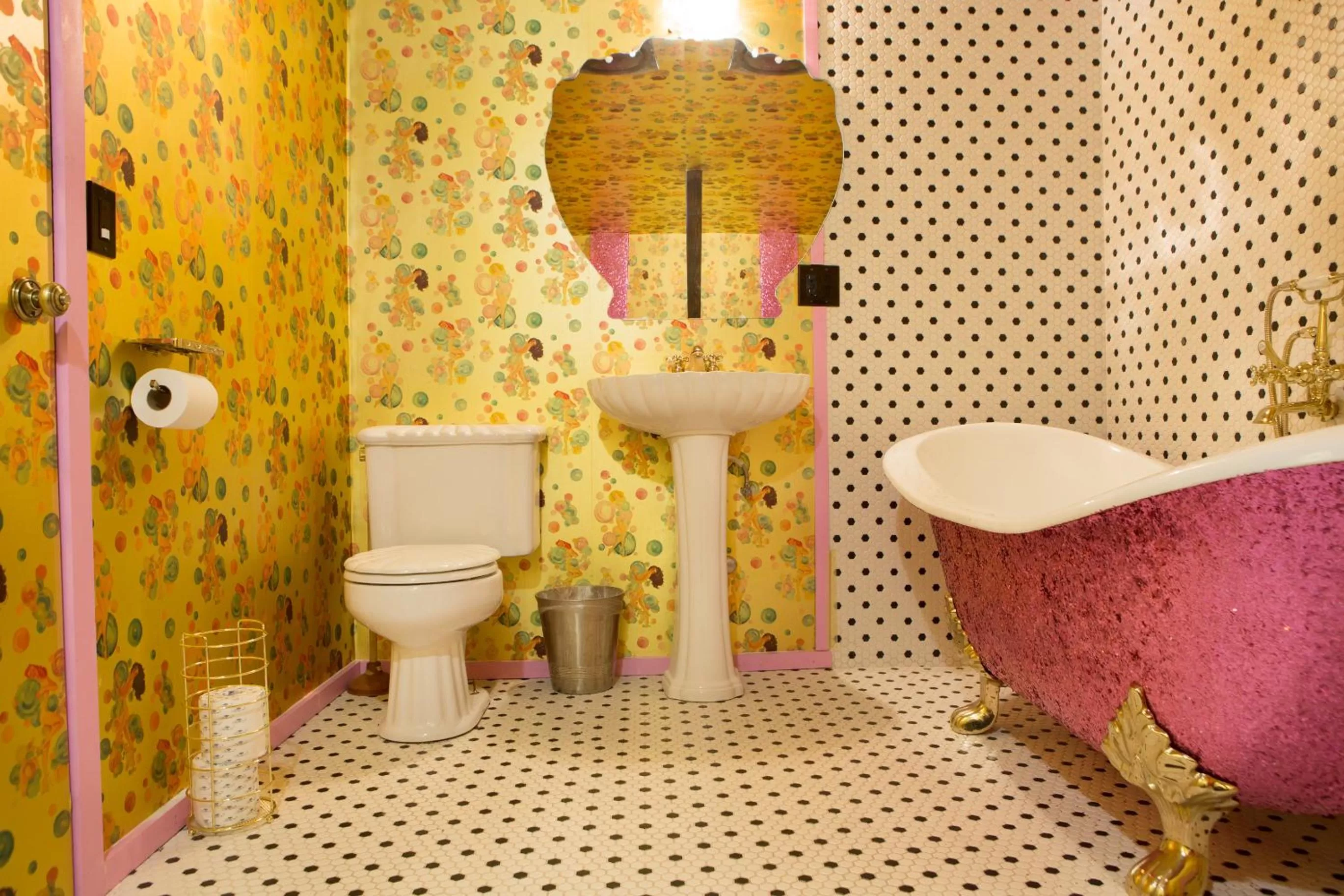 Bathroom in Hicksville Pines Chalets & Motel