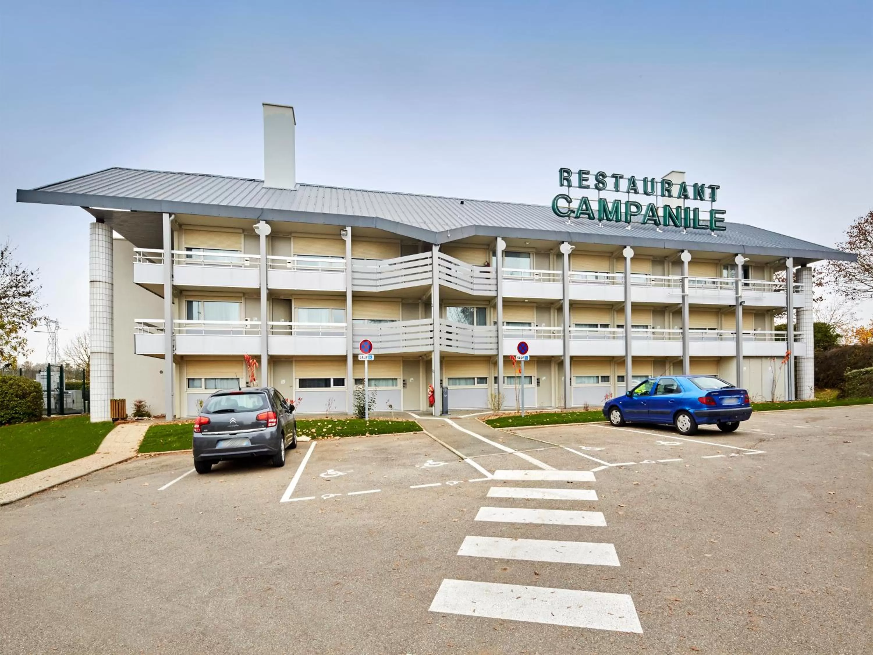 Property building in Campanile Dijon Nord - Toison D'or