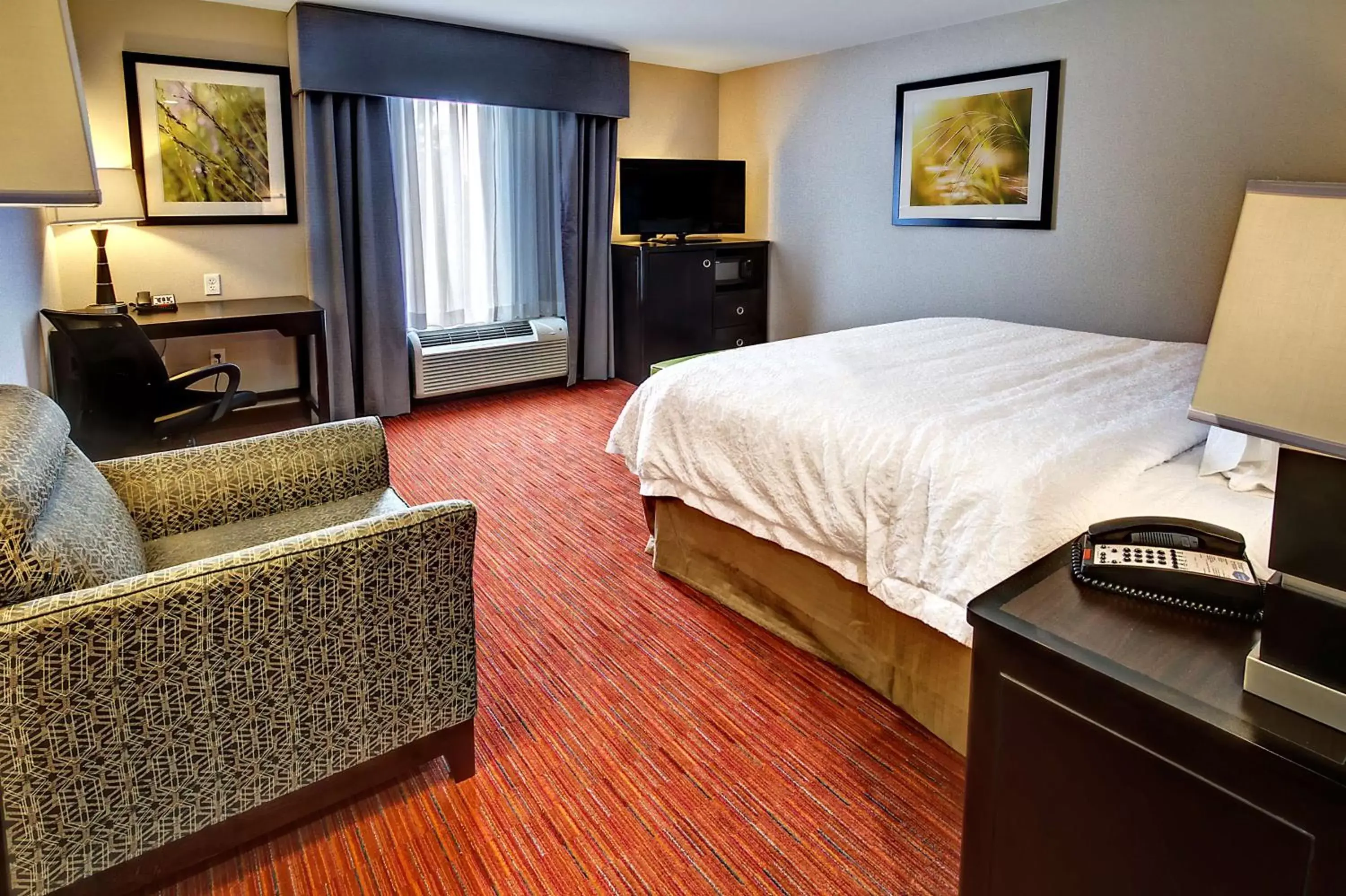Bed in Hampton Inn and Suites Ada Bed in Hampton Inn and Suites Ada