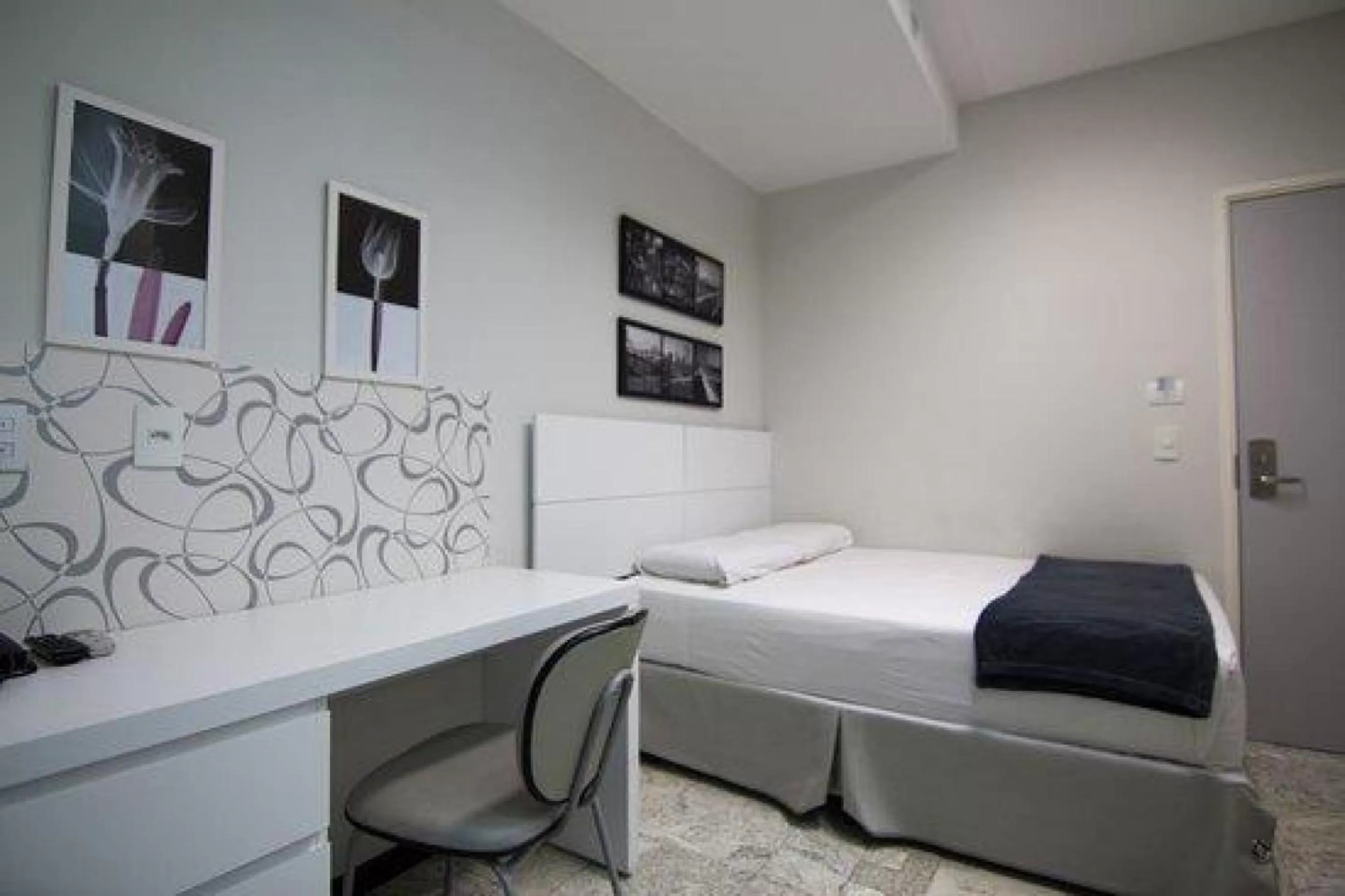 Bedroom, Bed in Compacto Hotel