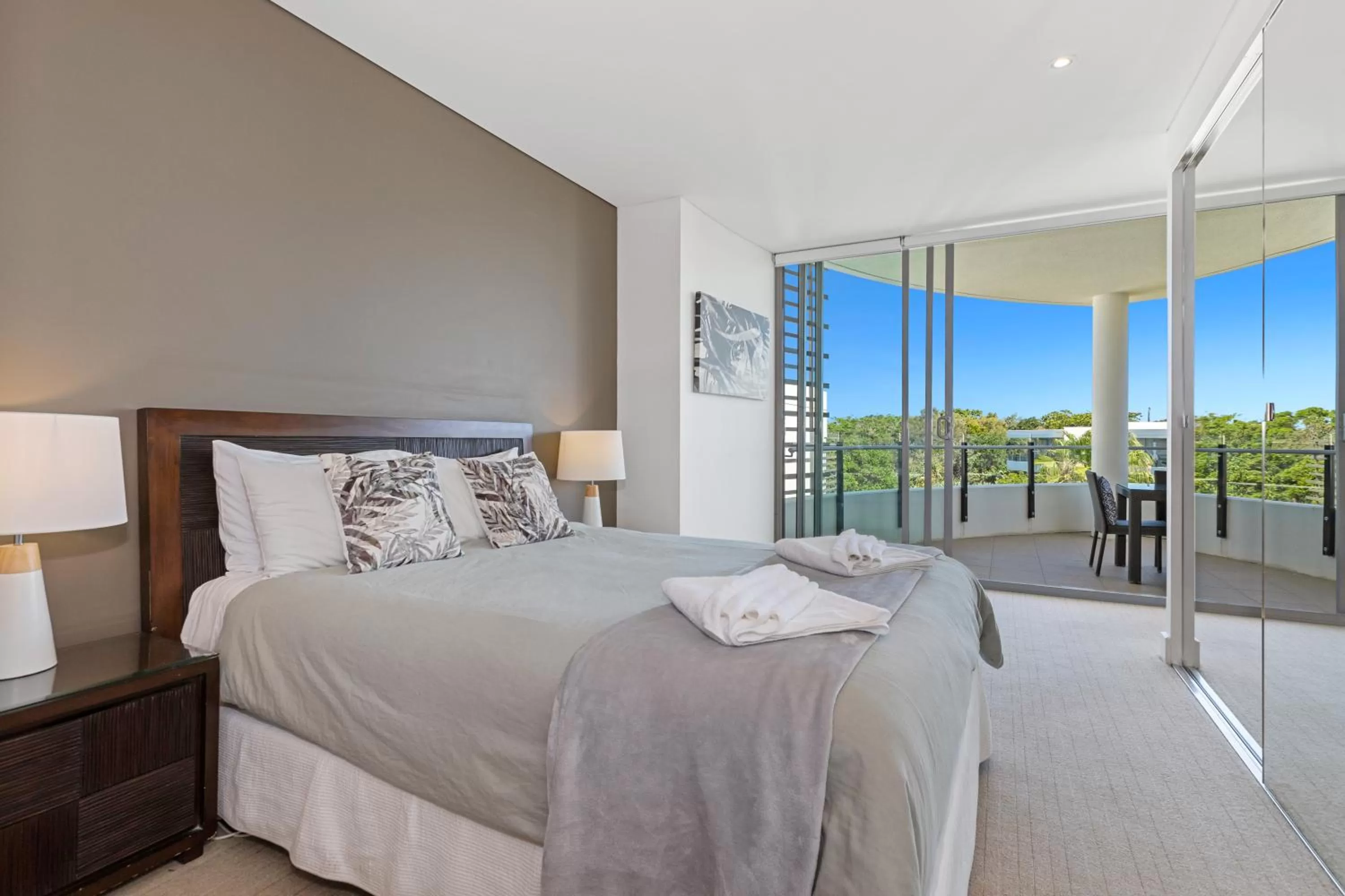Bedroom, Bed in Cotton Beach Resort - Tweed Coast Holidays ®