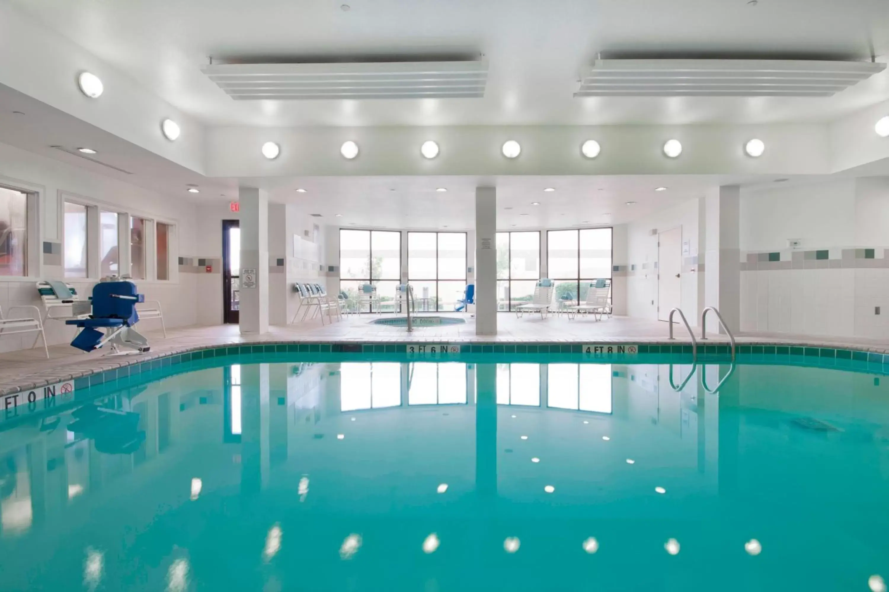 Swimming Pool in Courtyard by Marriott Amarillo West/Medical Center