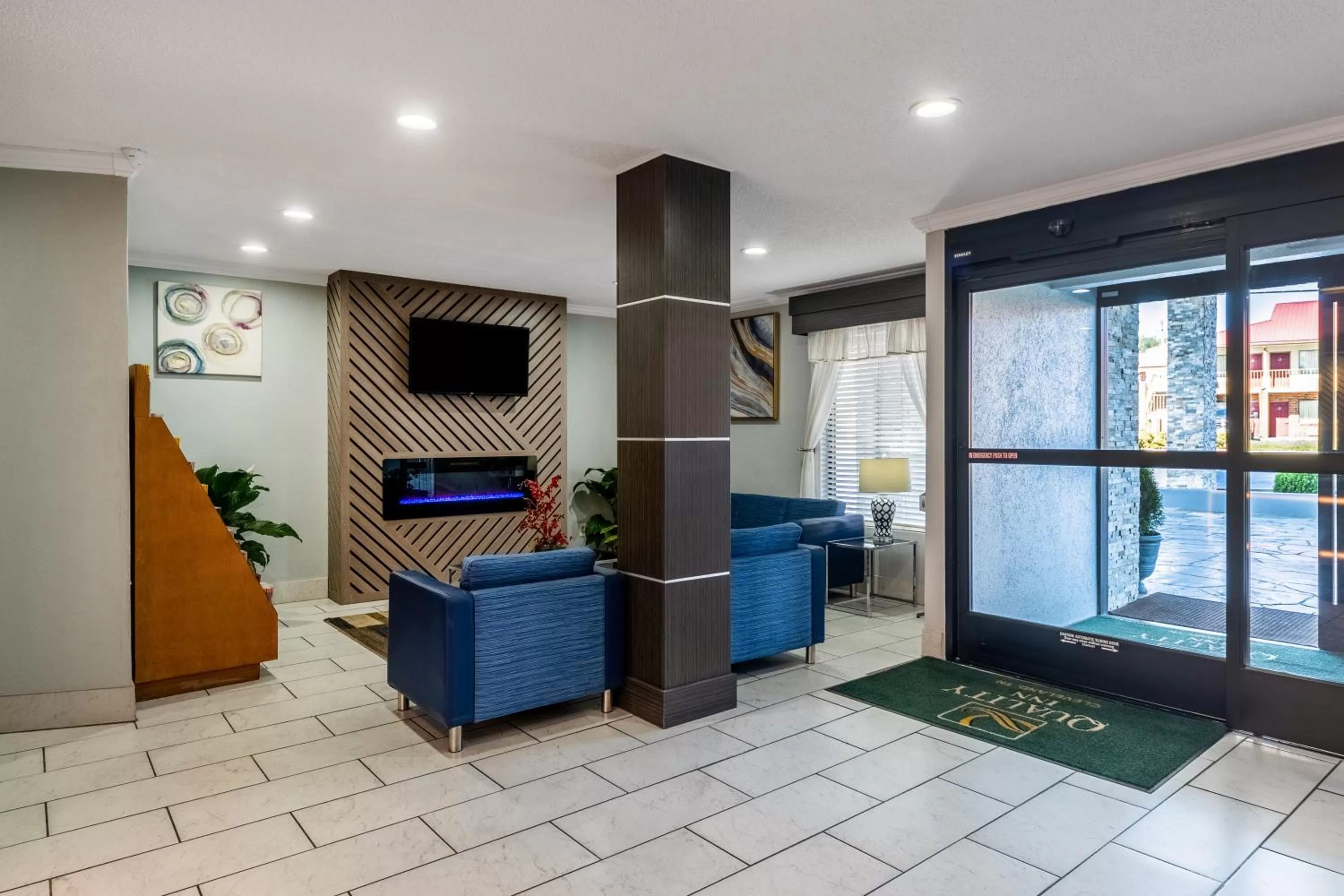 flat iron in Quality Inn Cleveland North