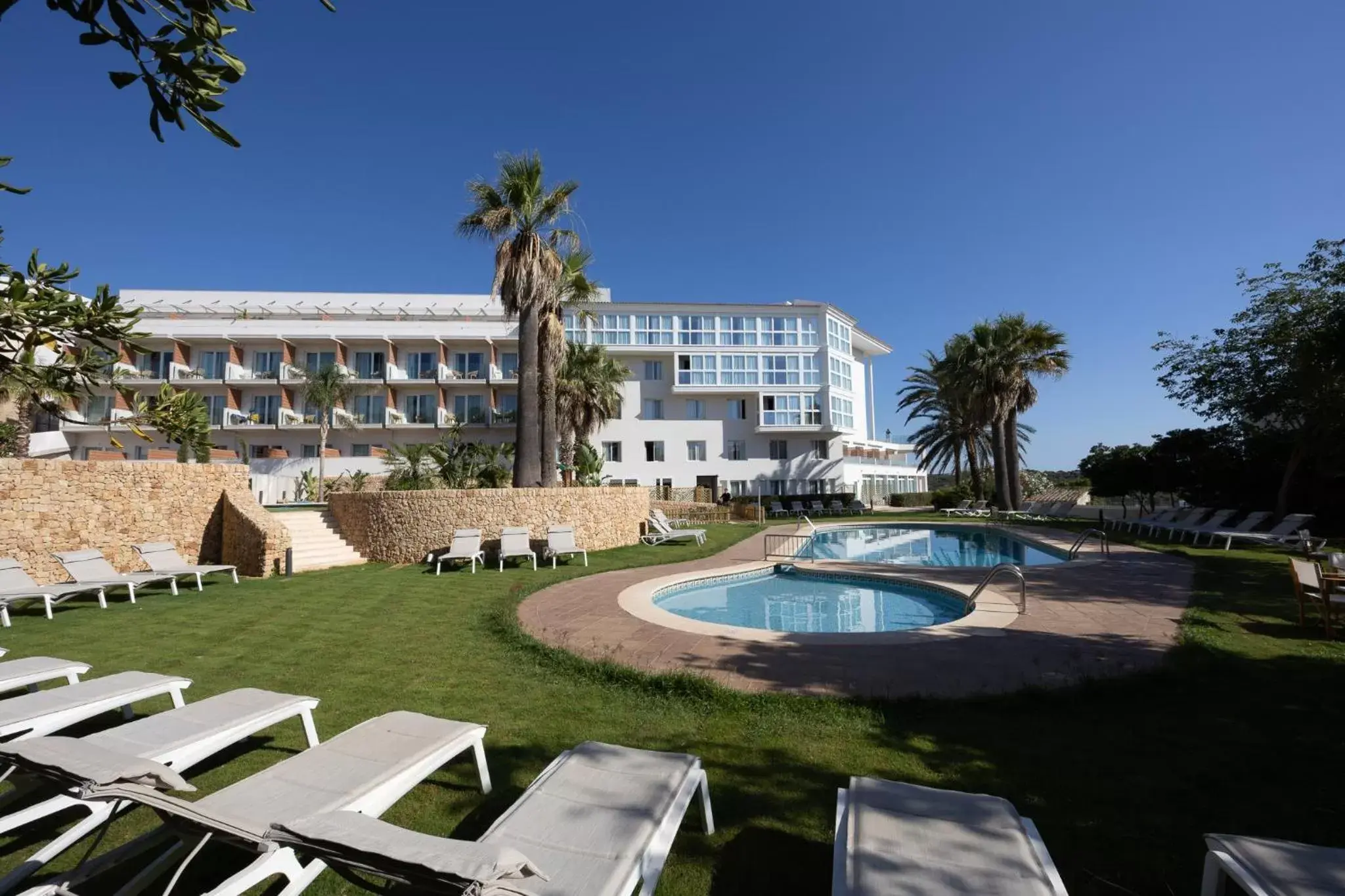 Property building, Swimming Pool in Catalonia Mirador des Port