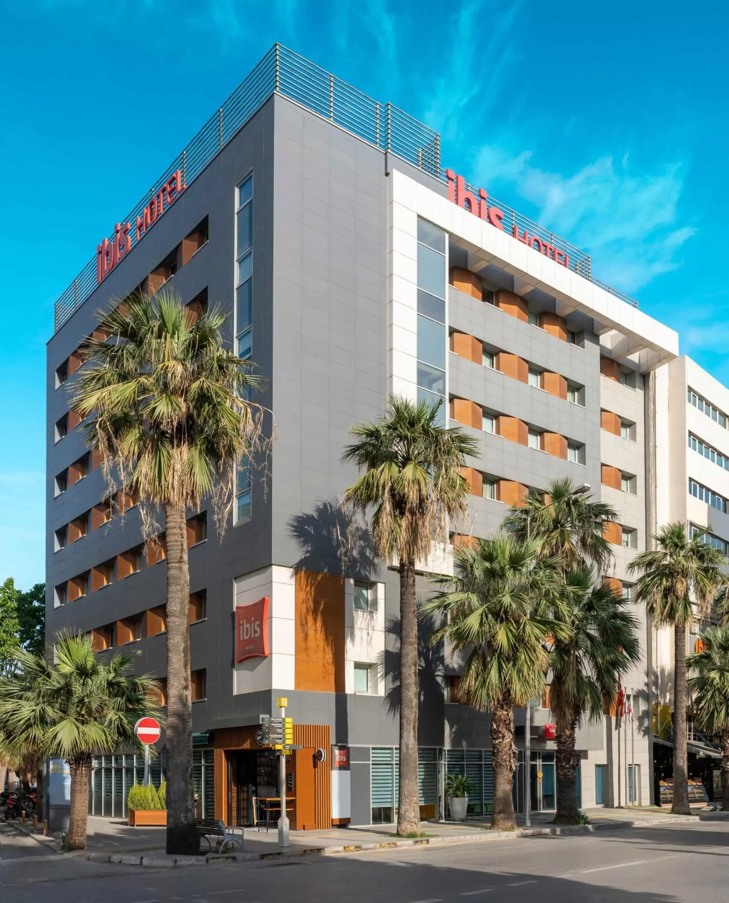 Property Building in Ibis Izmir Alsancak