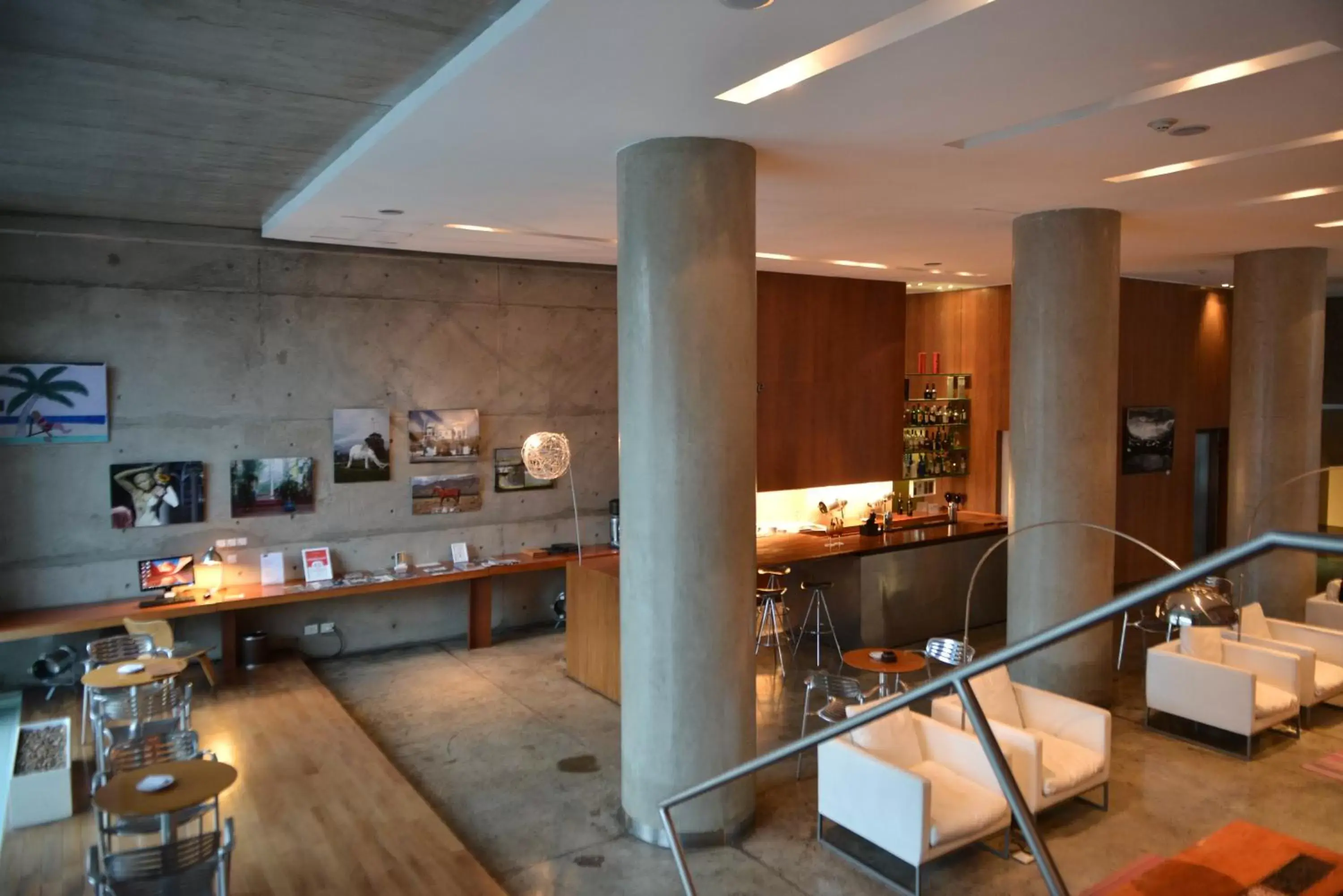 Lounge or bar, Kitchen/Kitchenette in Design Suites Salta