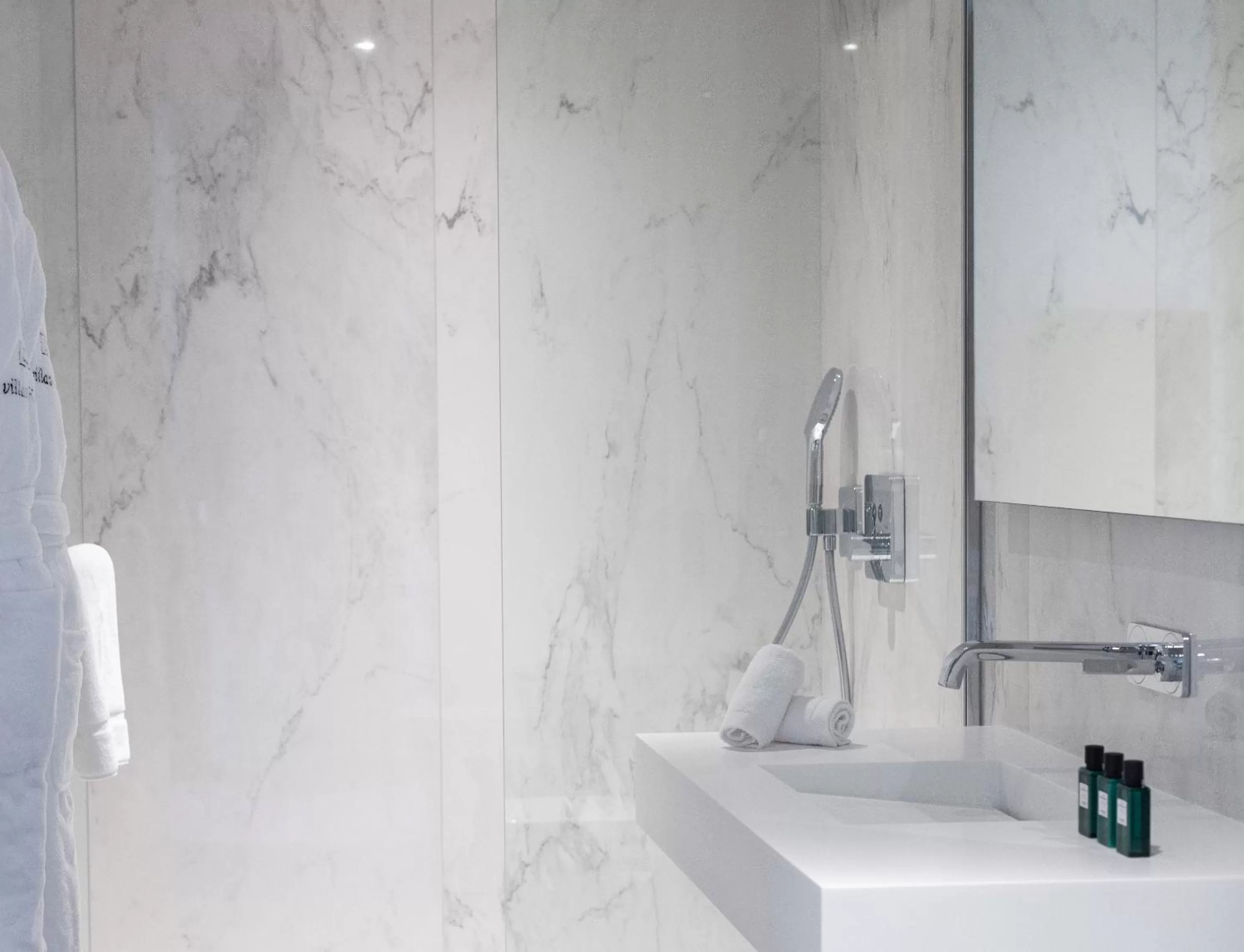 Bathroom in Villas Foch Boutique Hotel & Spa Bordeaux