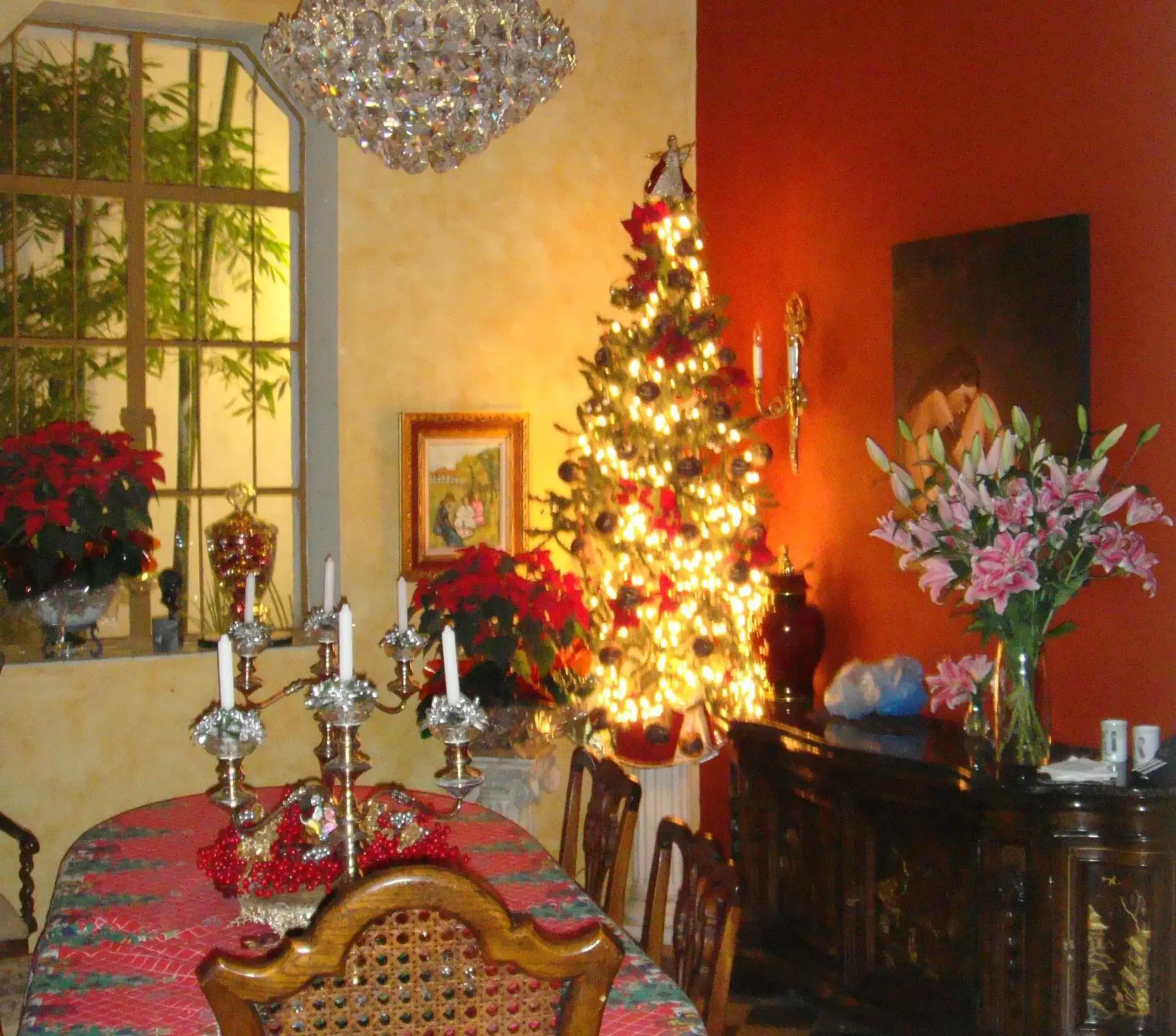 Dining area in La Perla Hotel Boutique B&B