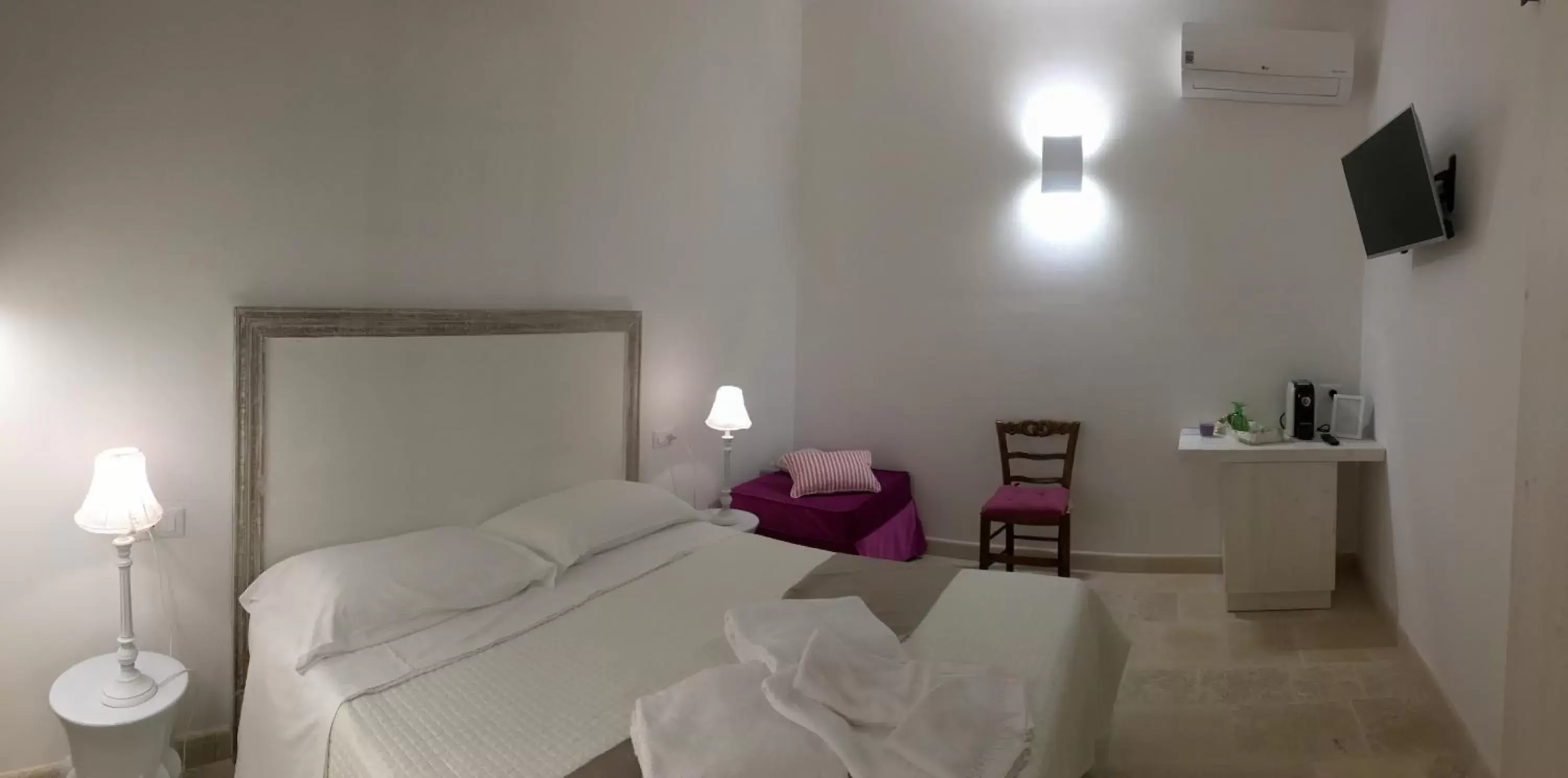 Bed in Relais Trulli Le Icone