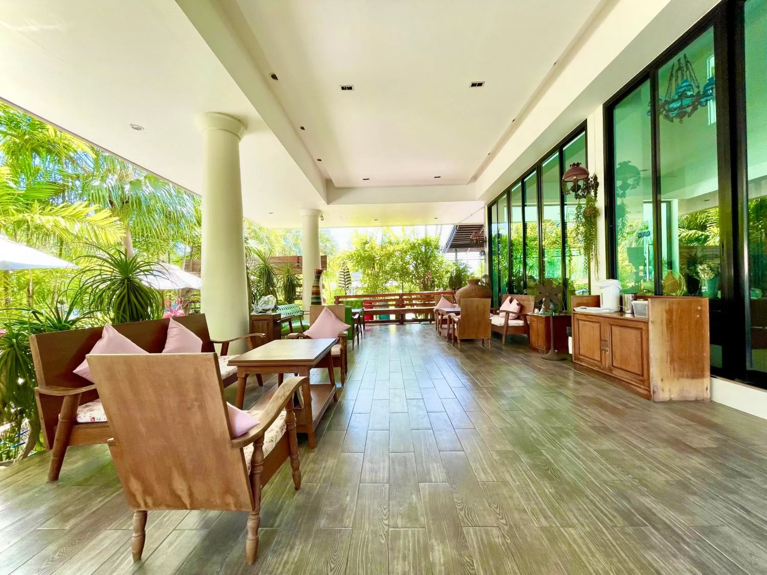 Seating area, Restaurant/Places to Eat in Smile Hua-Hin Resort - SHA Plus