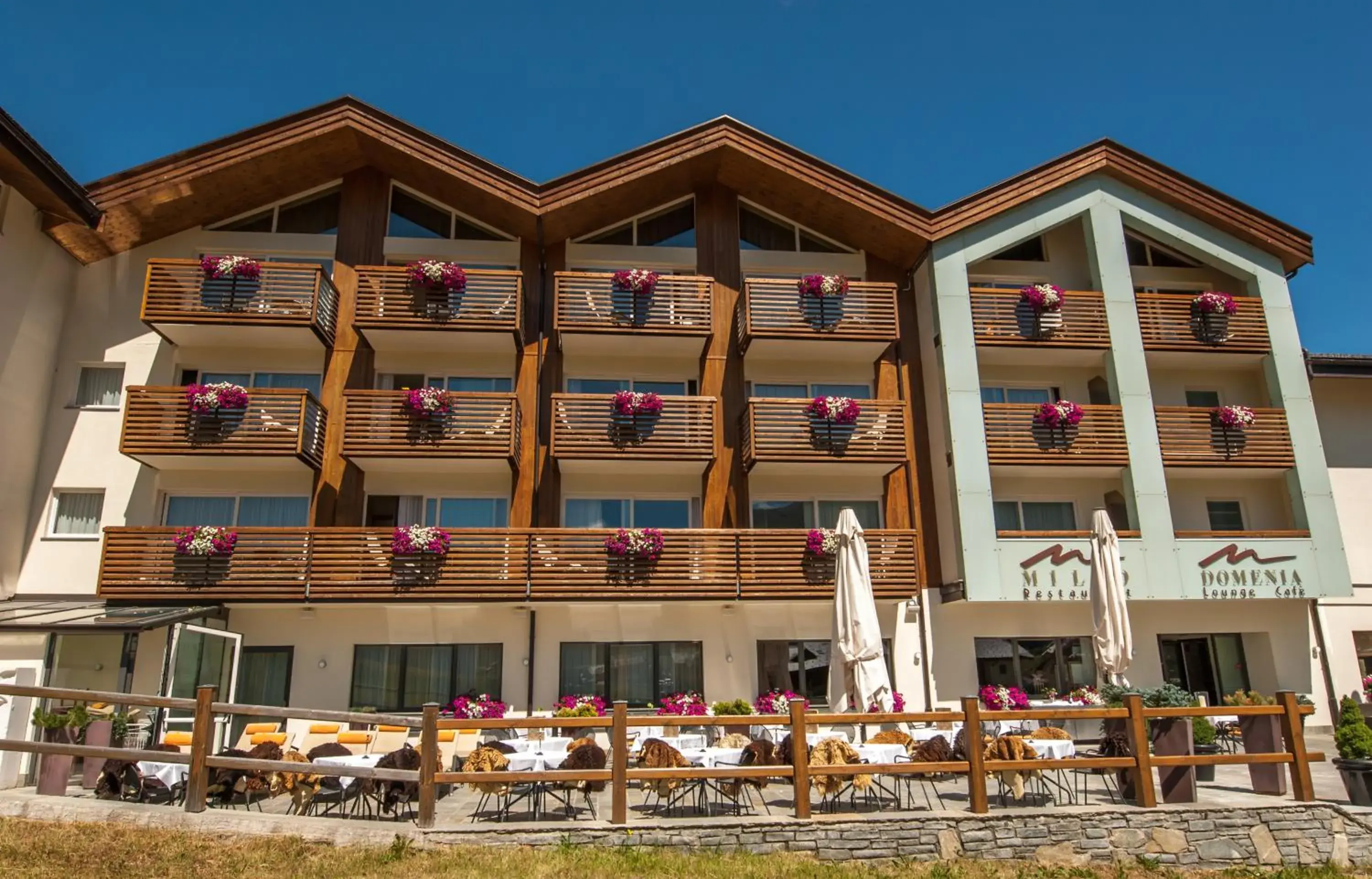 Balcony/Terrace, Property Building in Hotel Lac Salin Spa & Mountain Resort