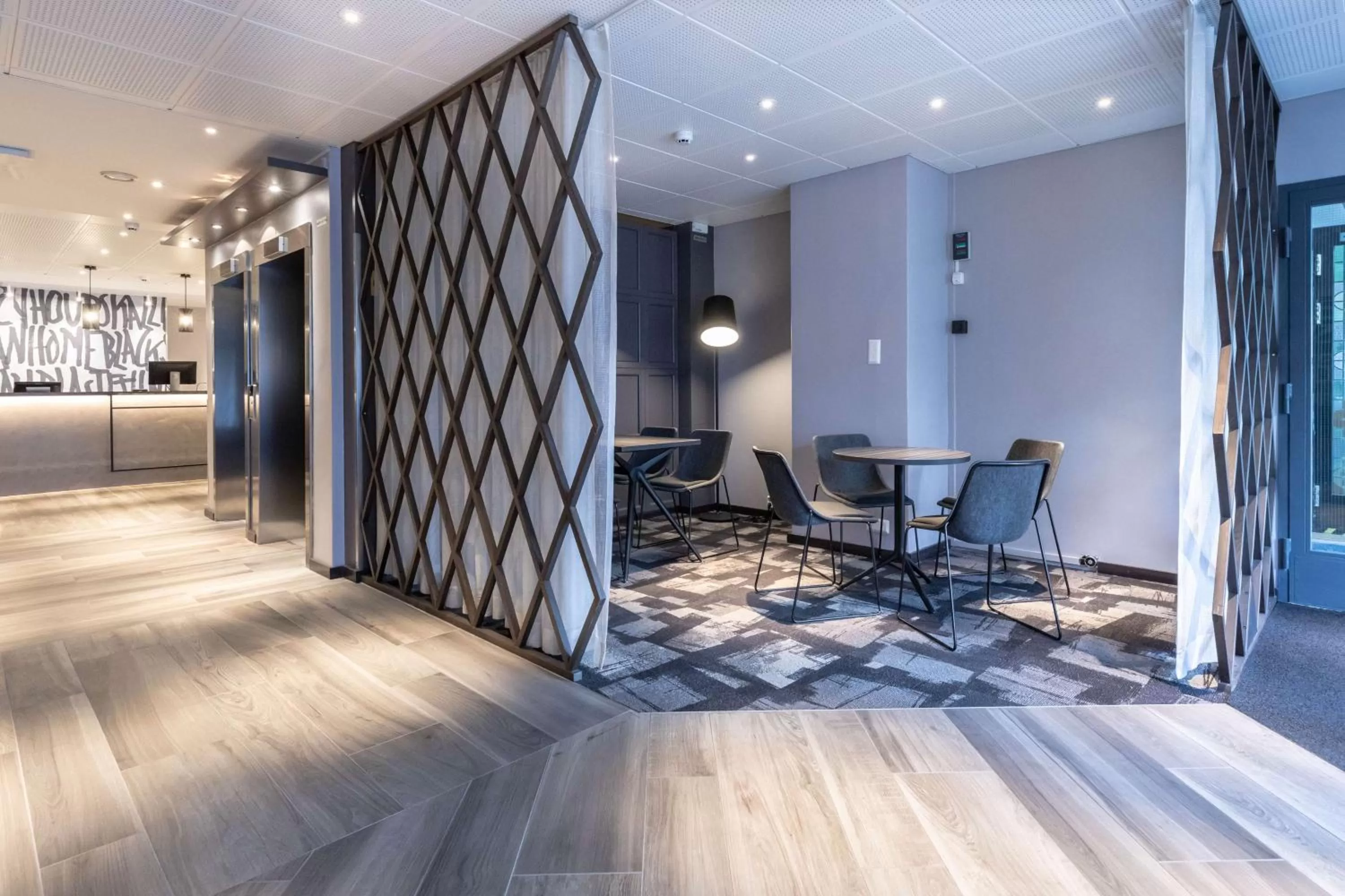 Lobby or reception in Scandic Kallio