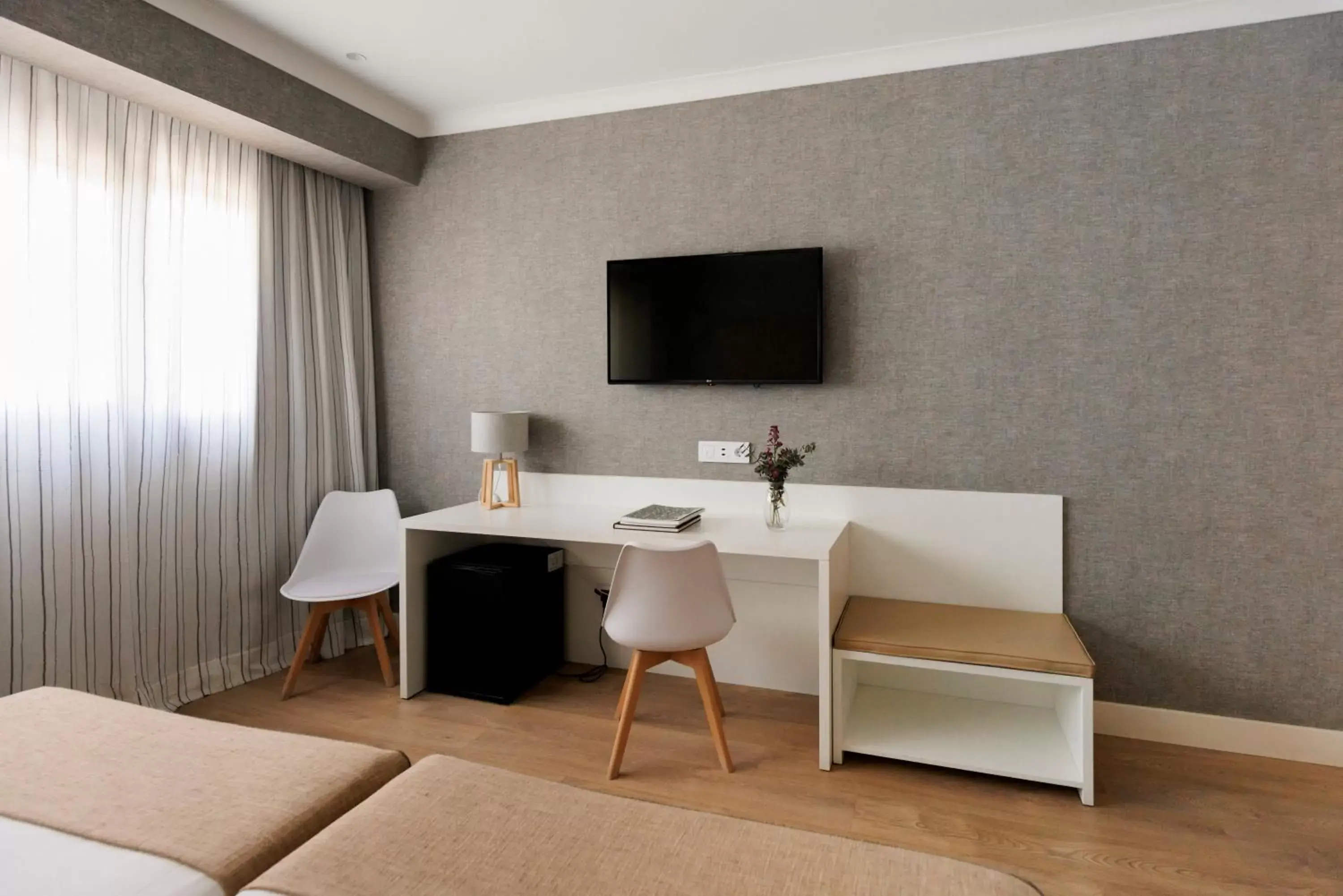 Seating area, TV/Entertainment Center in Hotel Pax Guadalajara