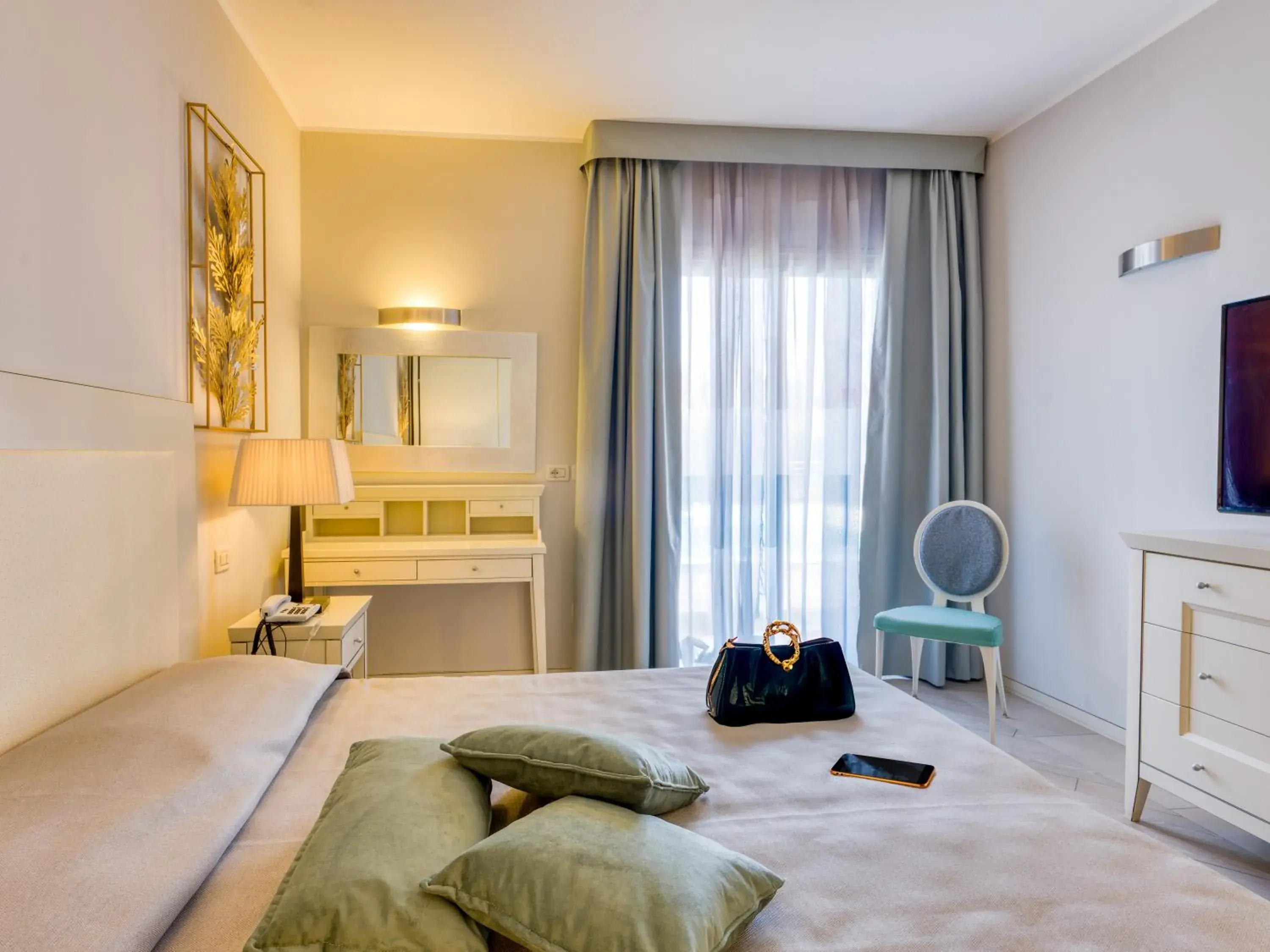 Bedroom, Bed in Parc Hotel Germano Suites & Apartments