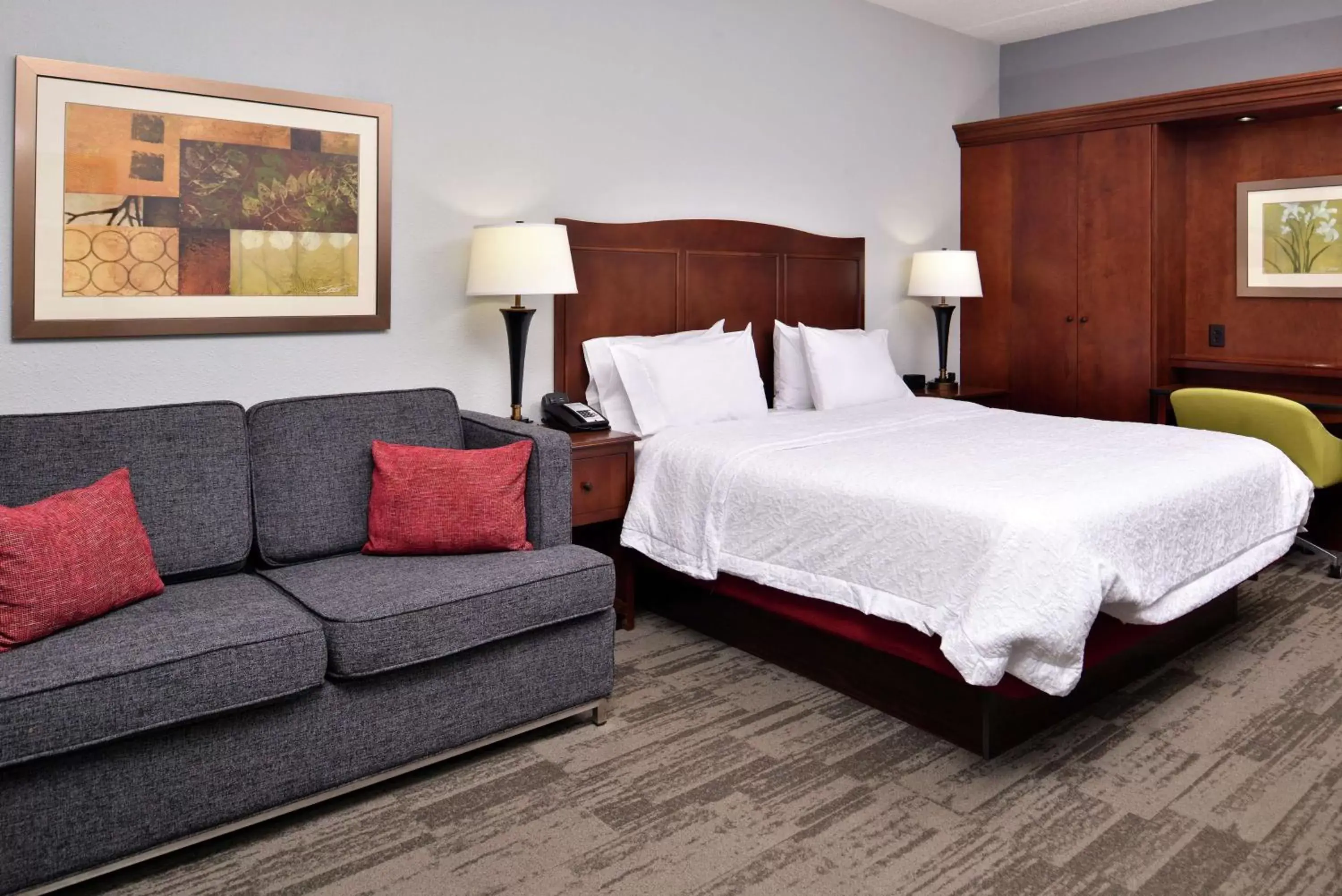 Bedroom, Bed in Hampton Inn Norfolk/Virginia Beach