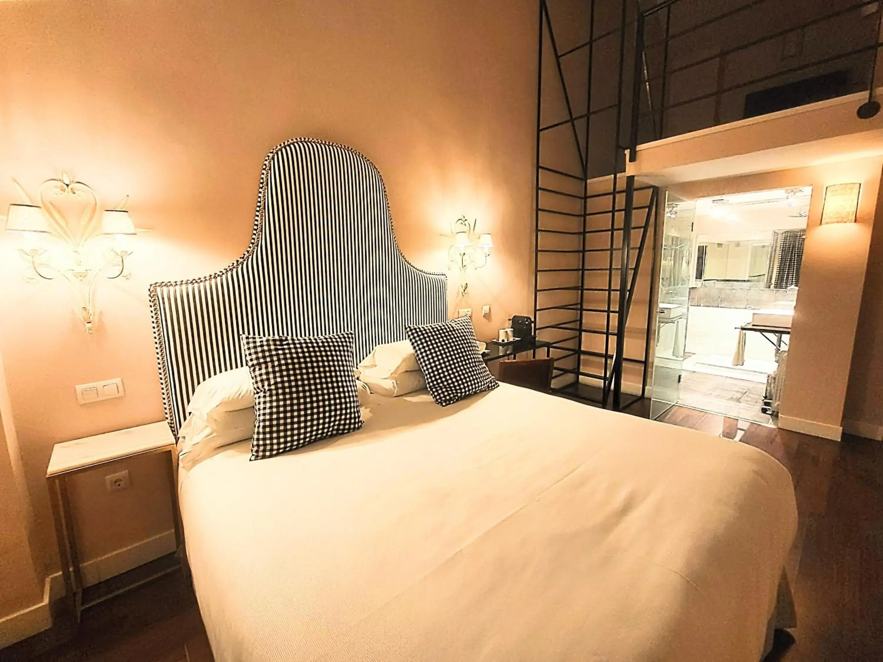 Triple Room in Hotel Fuentenueva Triple Room in Hotel Fuentenueva