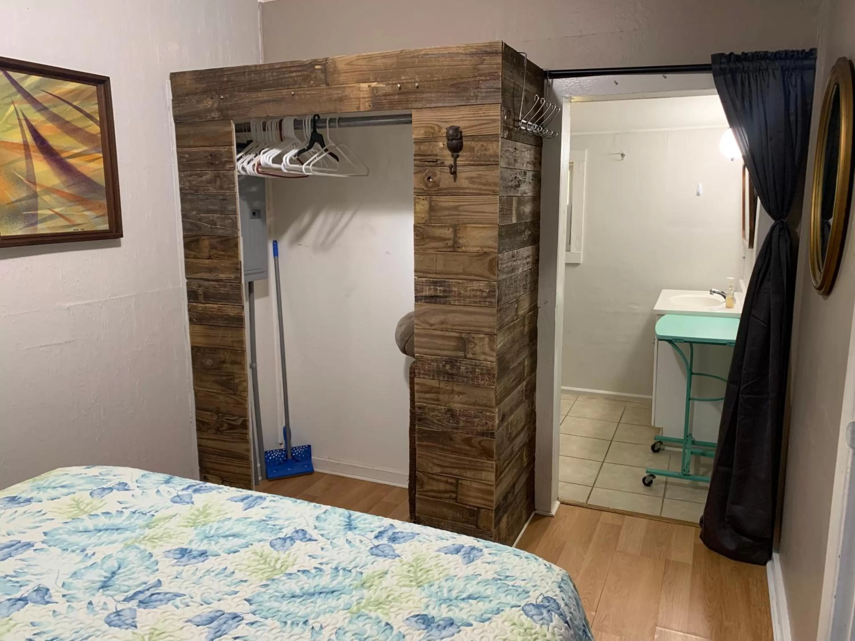 Bedroom, Bed in Nature Coast Inn & Cottages