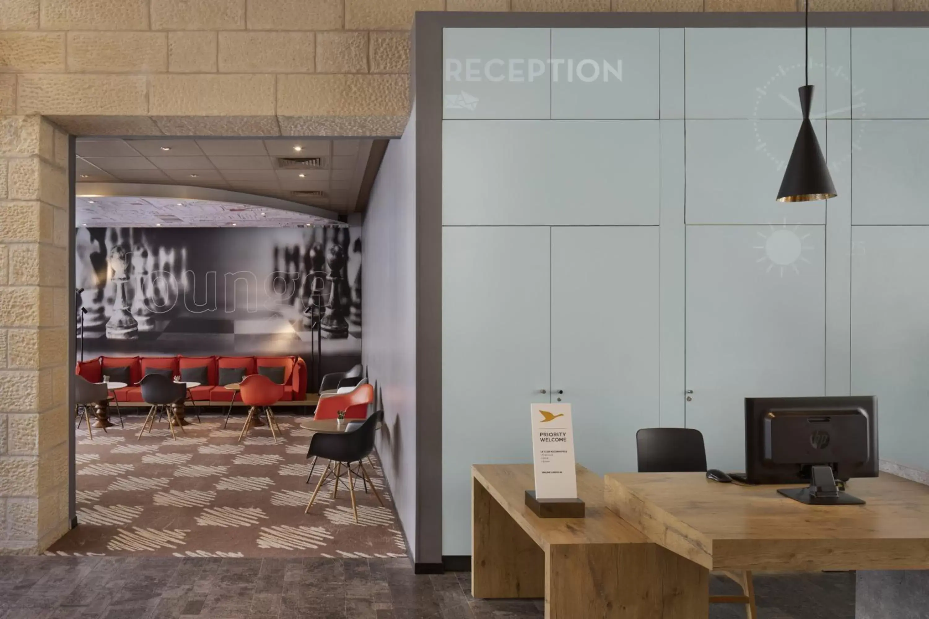 Lobby or reception, Kitchen/Kitchenette in ibis Jerusalem city Center - An AccorHotels Brand