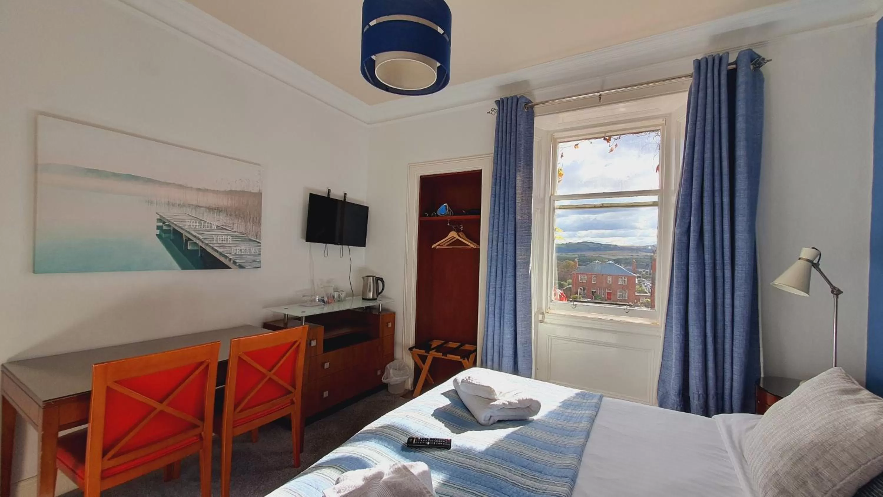 Bed in Bayswell Park Hotel