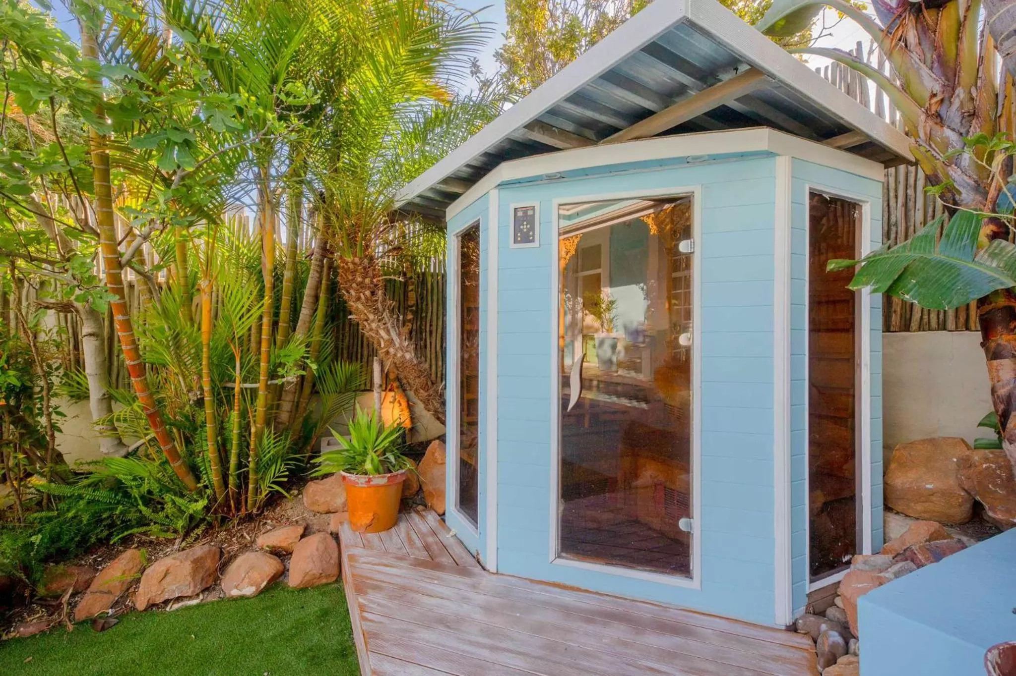 Garden in Amina Boutique Hotel