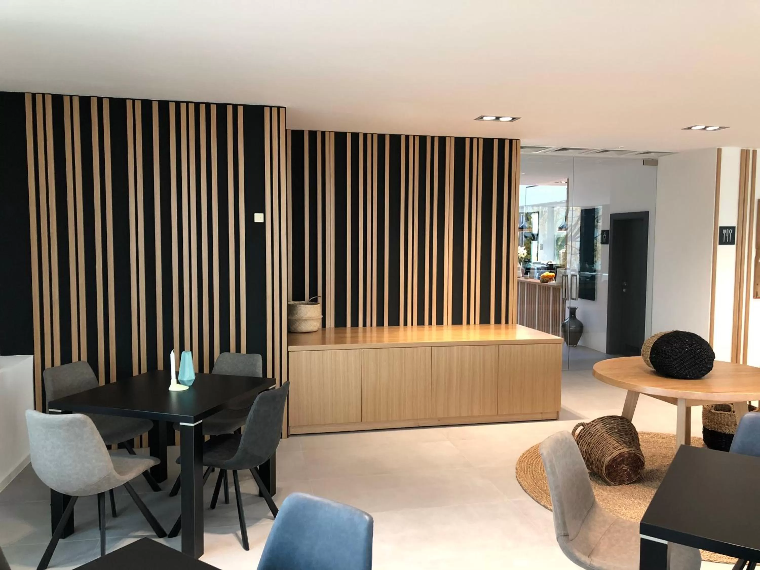 Dining area in Hotel Cubis