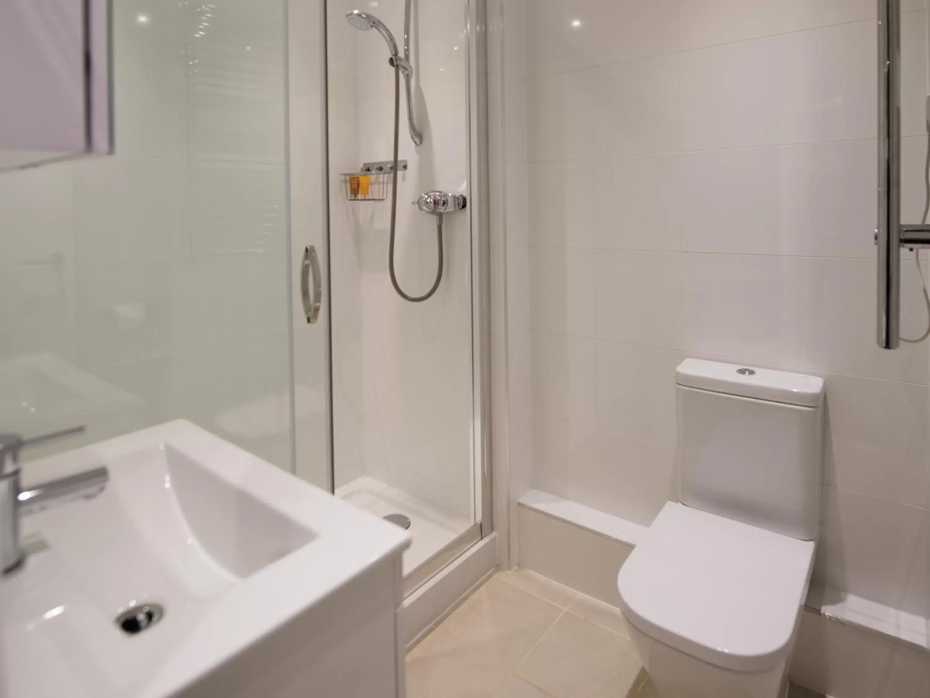 Shower, Bathroom in The Barnstaple Hotel