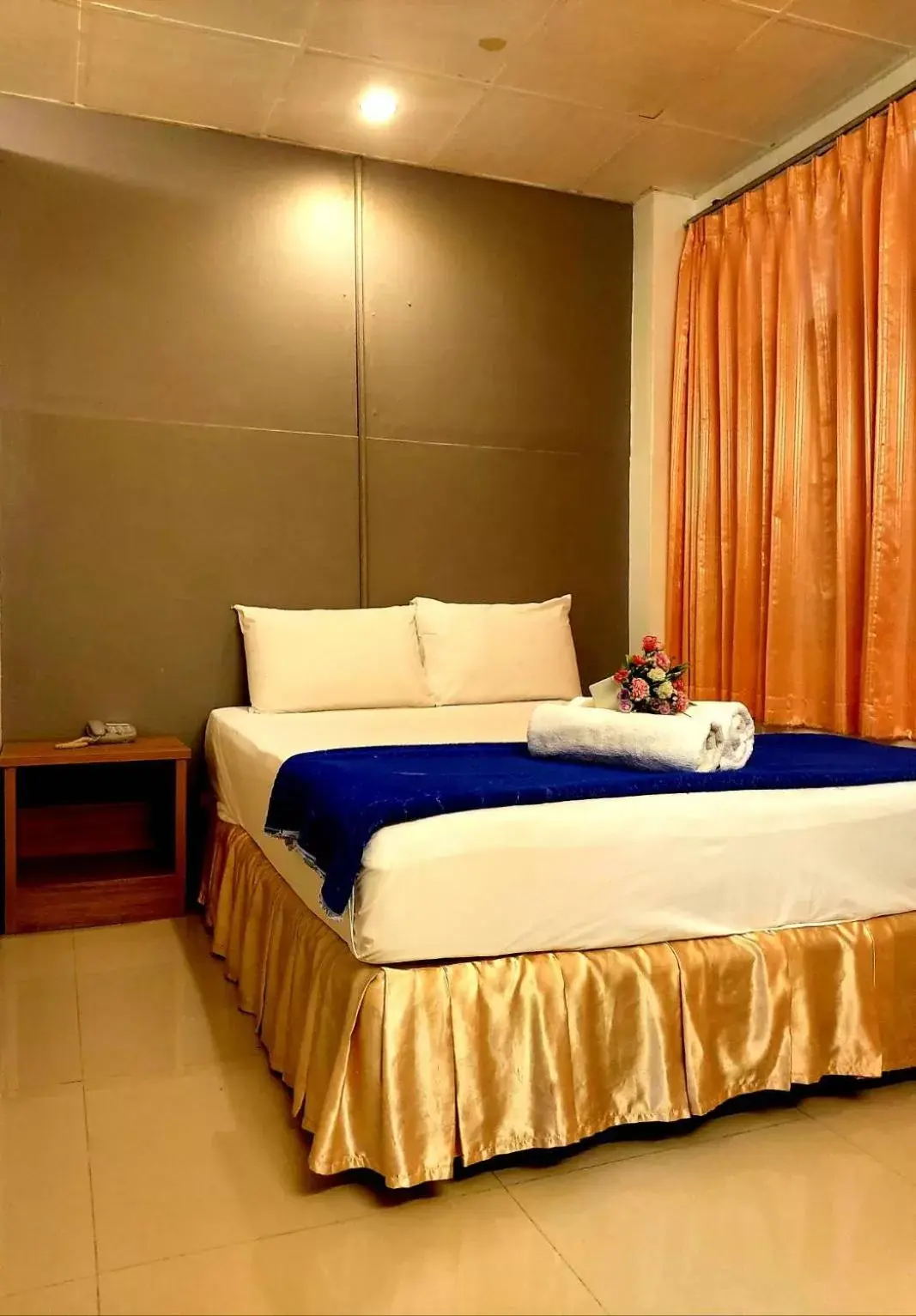 Bedroom, Bed in Suriwong Chumphon Hotel