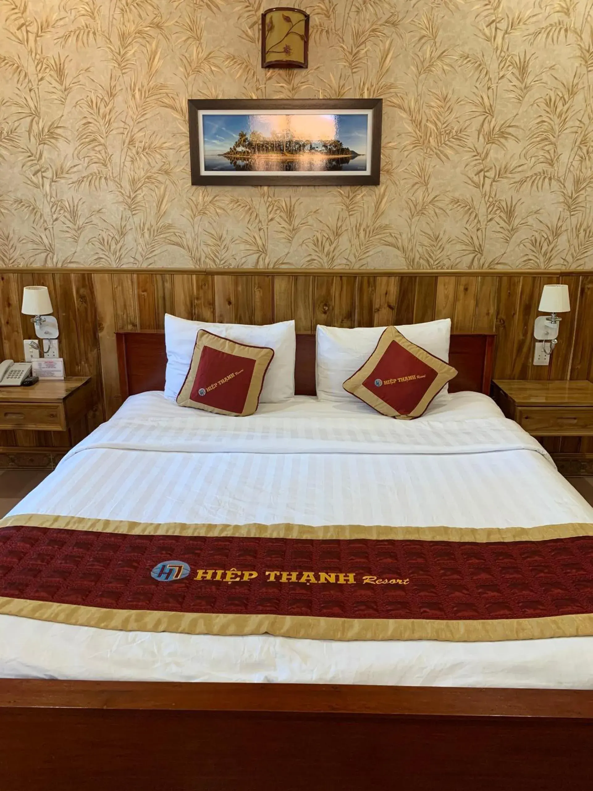 Bed in Hiep Thanh Resort