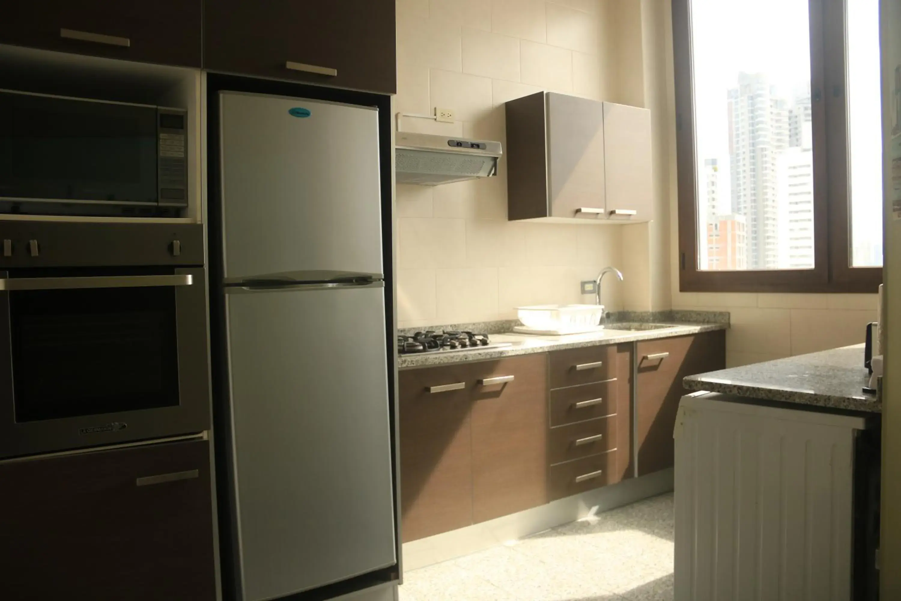 Kitchen/Kitchenette in Torres de Alba Hotel & Suites