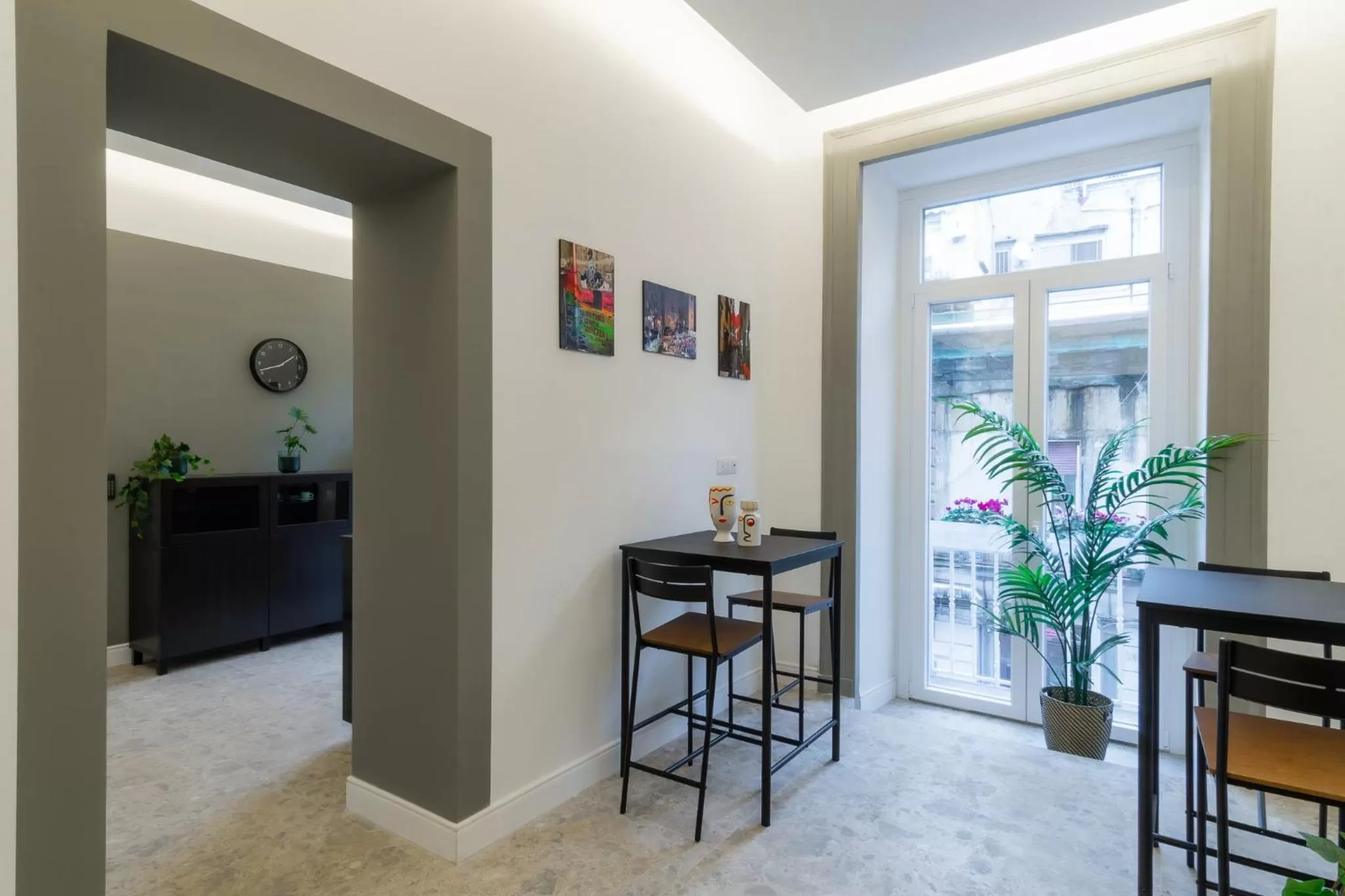 Seating area in Naos