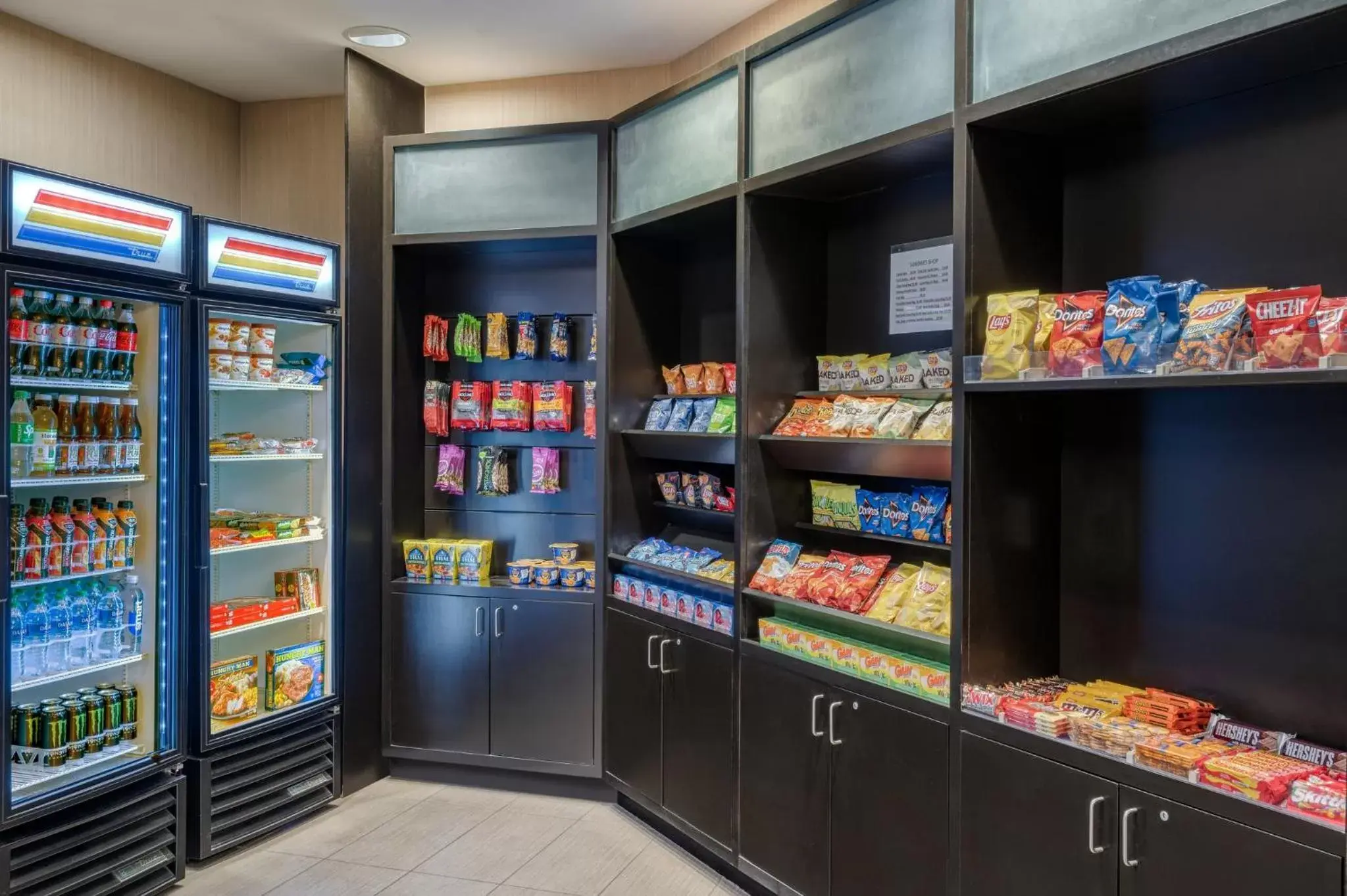 Lobby or reception in Holiday Inn - Terre Haute by IHG Lobby or reception in Holiday Inn - Terre Haute by IHG