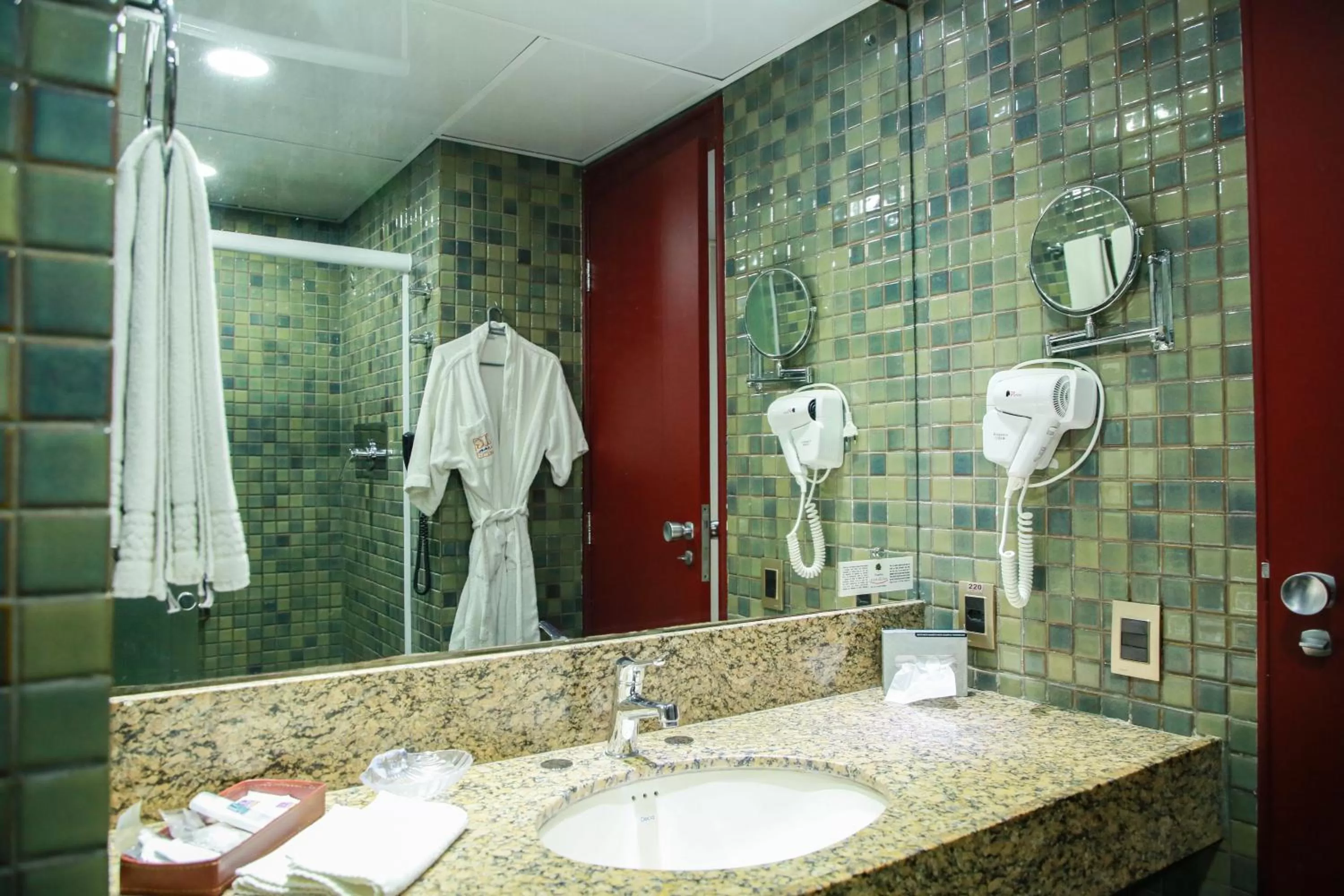 Bathroom in Rede Andrade LG Inn