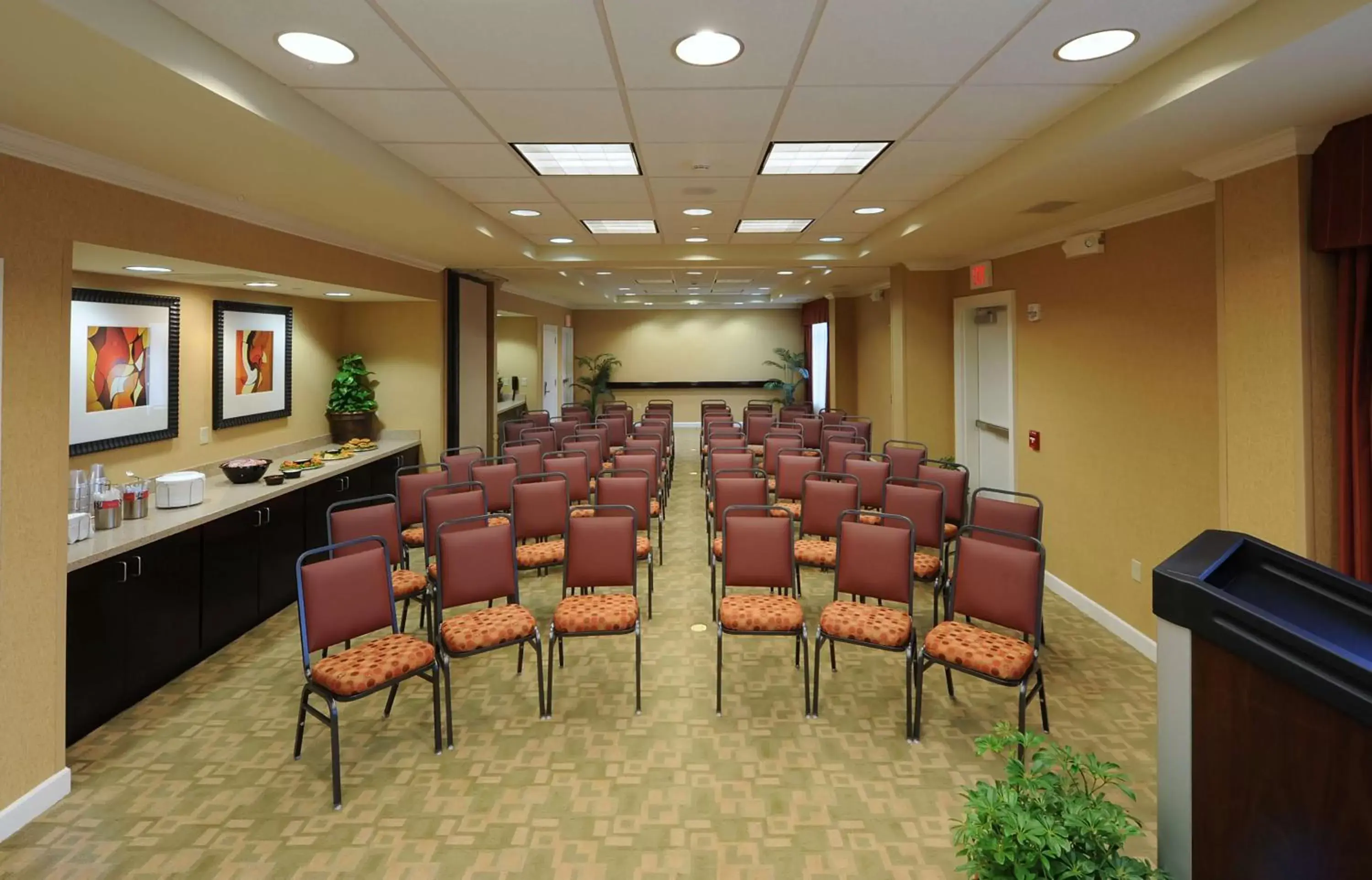 Meeting/conference room in Hampton Inn & Suites Scottsboro