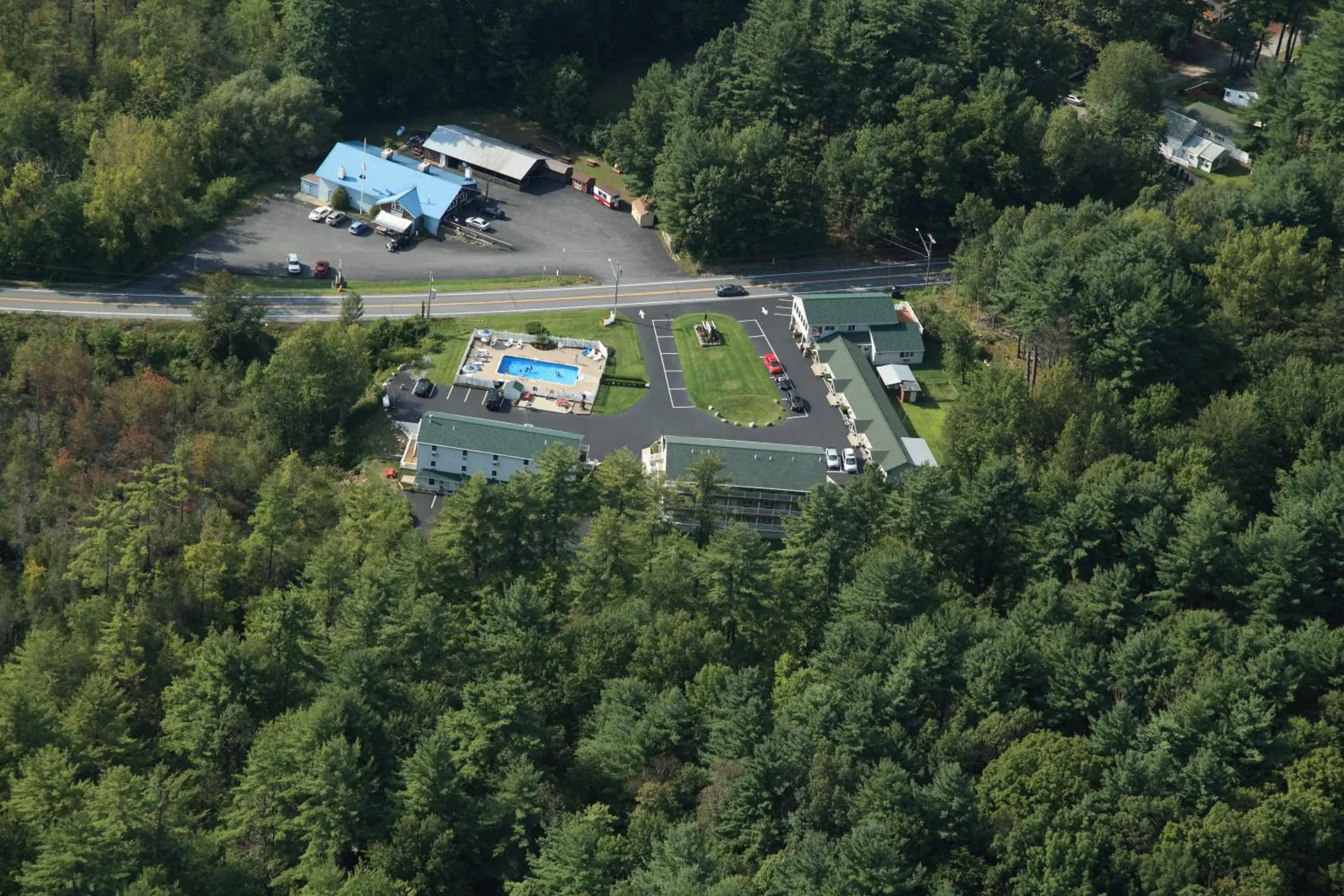 Bird's eye view, Bird's-eye View in Studio Motel of Lake George